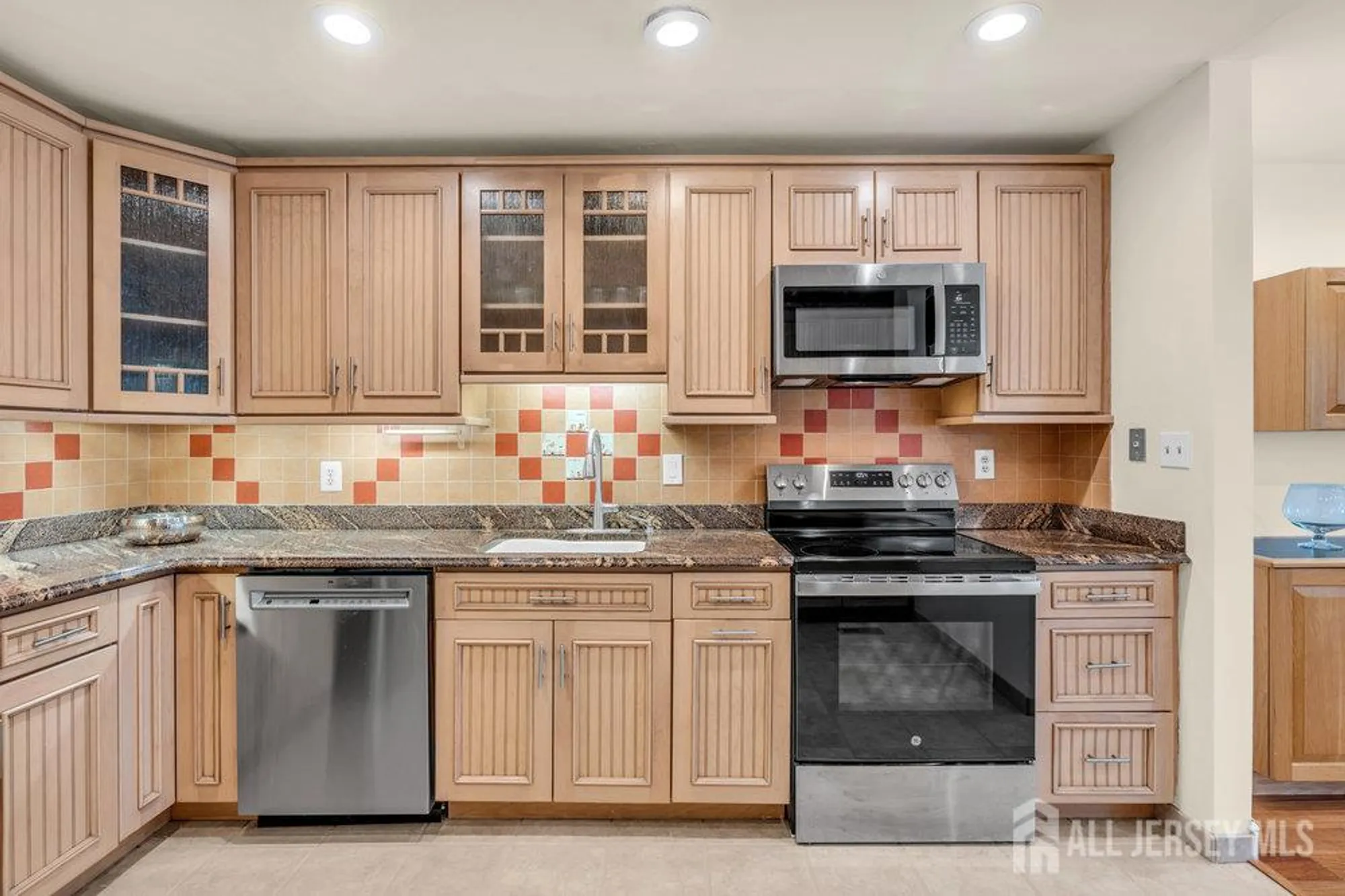 Property Slideshow image 19 of 47 | 8 ethan allen dr a, Monroe, NJ, 08831