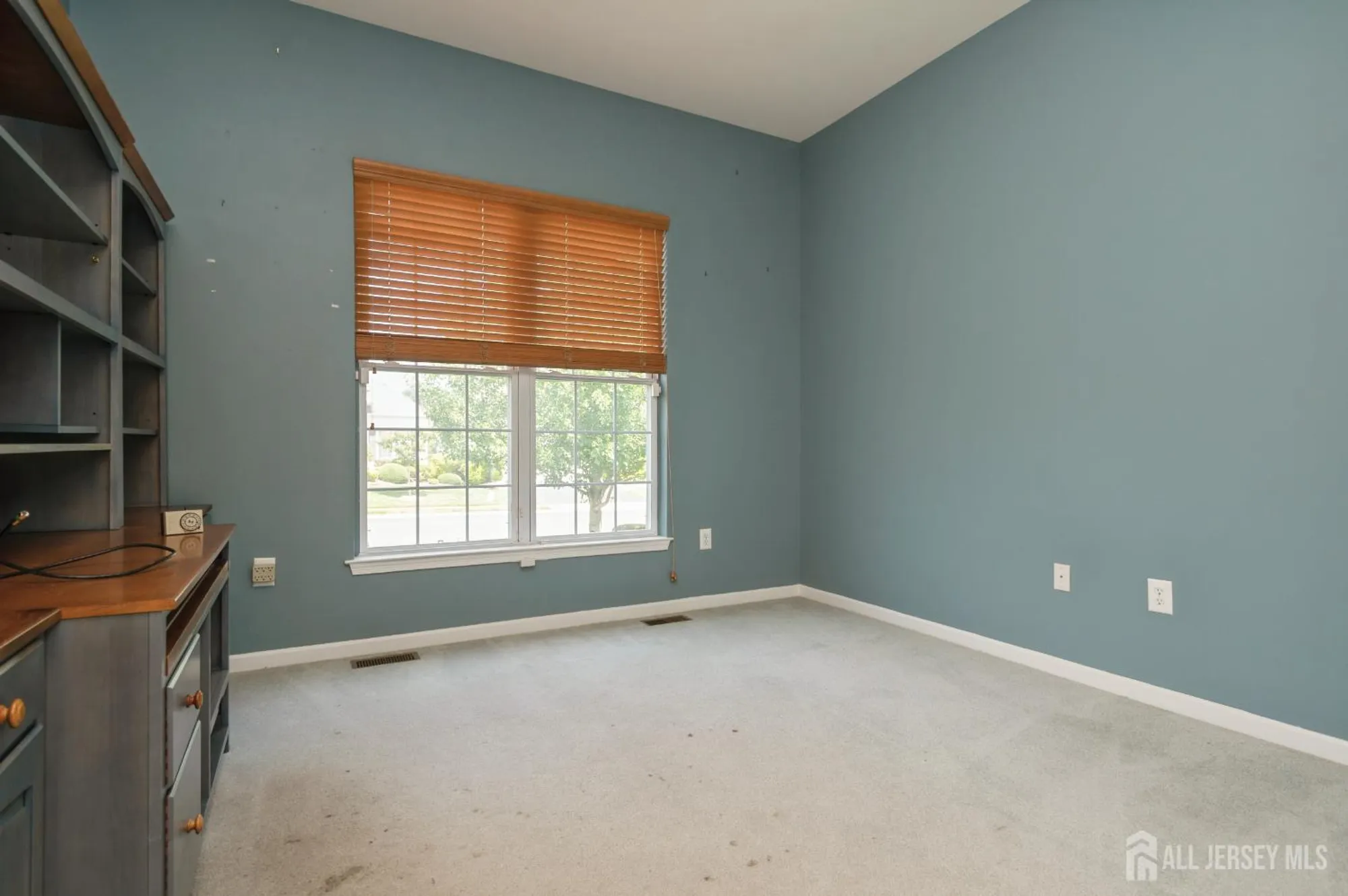 Property Slideshow image 20 of 38 | 9 glen eagles way, Monroe, NJ, 08831