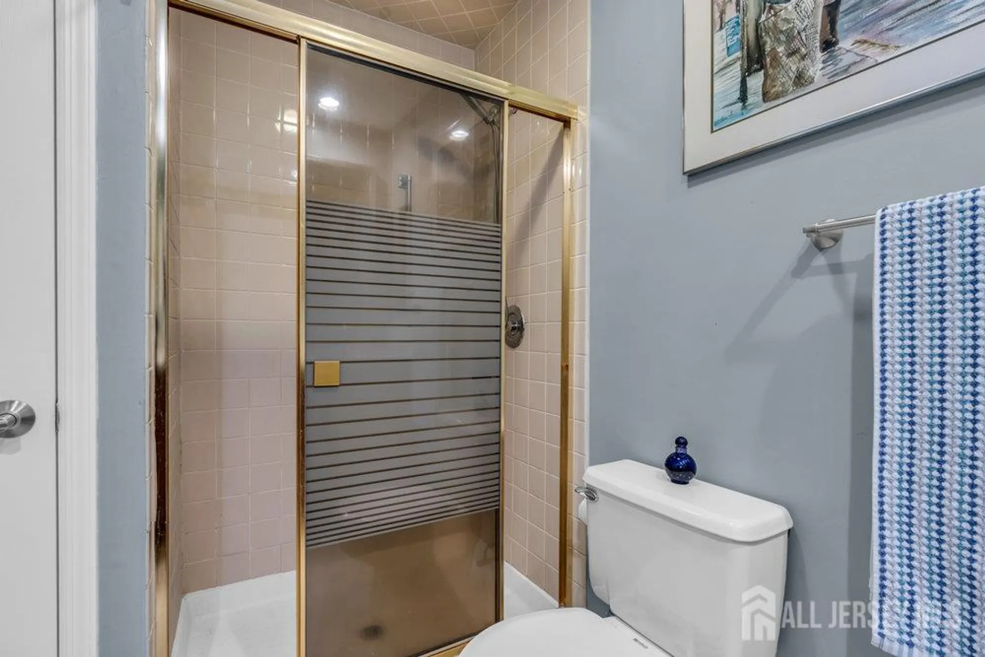 Property Slideshow image 33 of 47 | 8 ethan allen dr a, Monroe, NJ, 08831