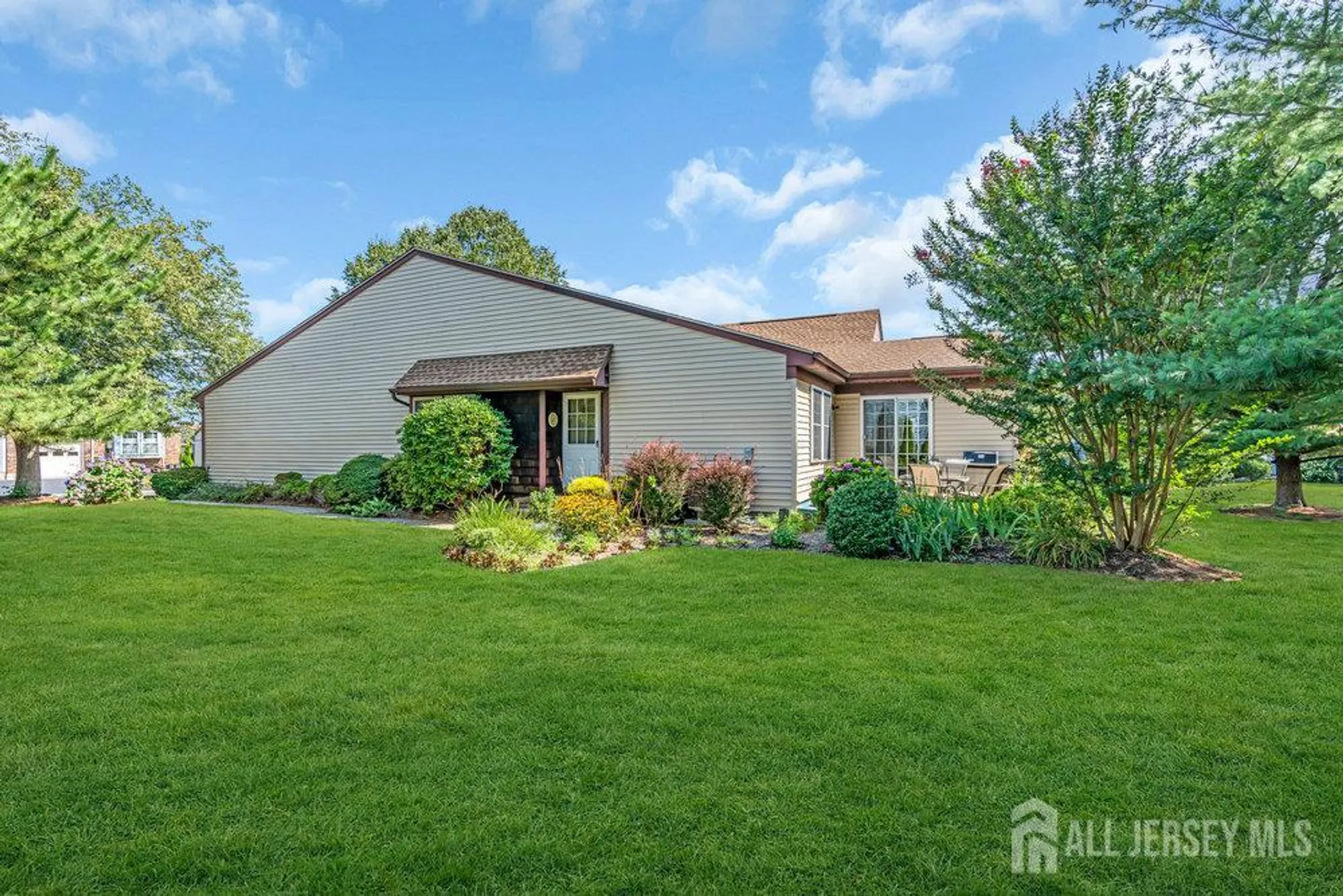 Property Slideshow image 1 of 47 | 8 ethan allen dr a, Monroe, NJ, 08831