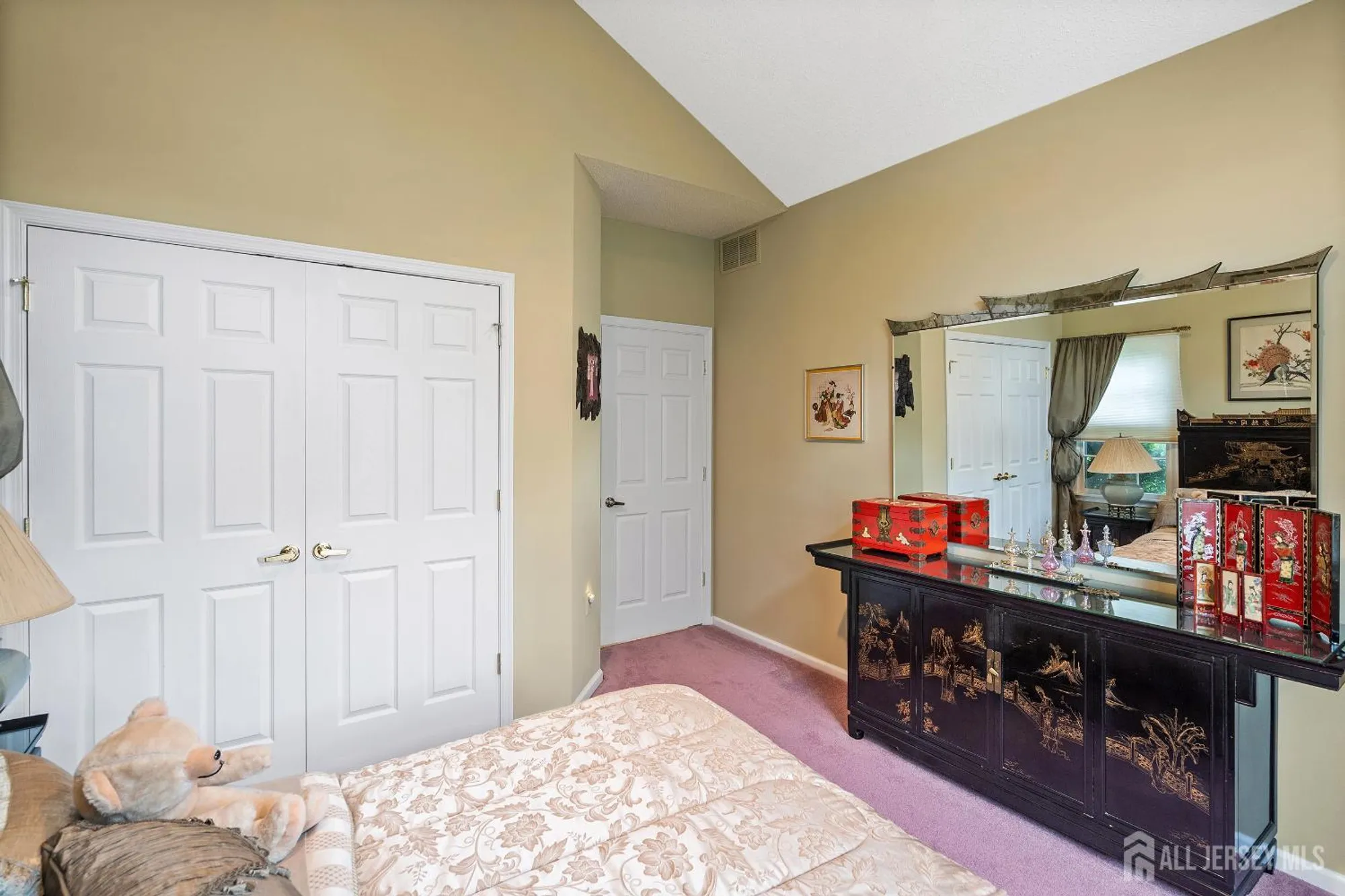 Property Slideshow image 20 of 32 | 22 chandler ct, Monroe, NJ, 08831