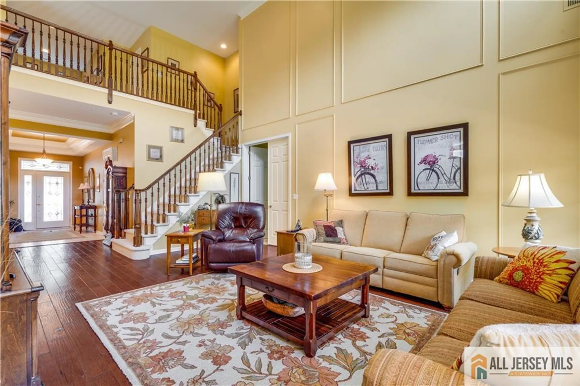 Property Slideshow image 9 of 28 | 77 andover dr, Kendall Park, NJ, 08824