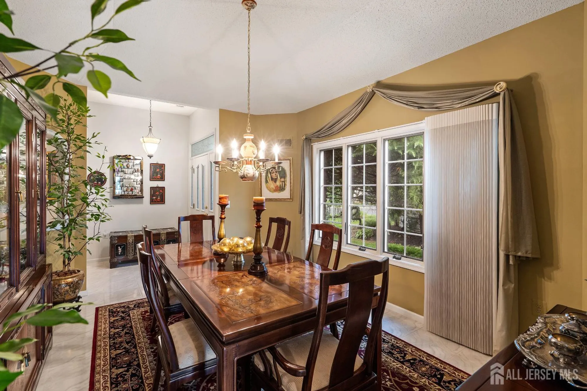 Property Slideshow image 6 of 32 | 22 chandler ct, Monroe, NJ, 08831