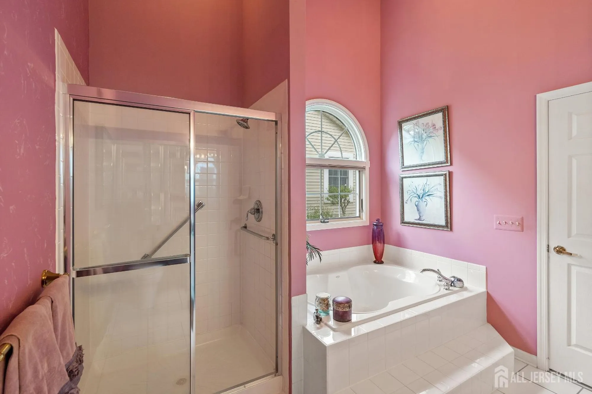 Property Slideshow image 17 of 32 | 22 chandler ct, Monroe, NJ, 08831