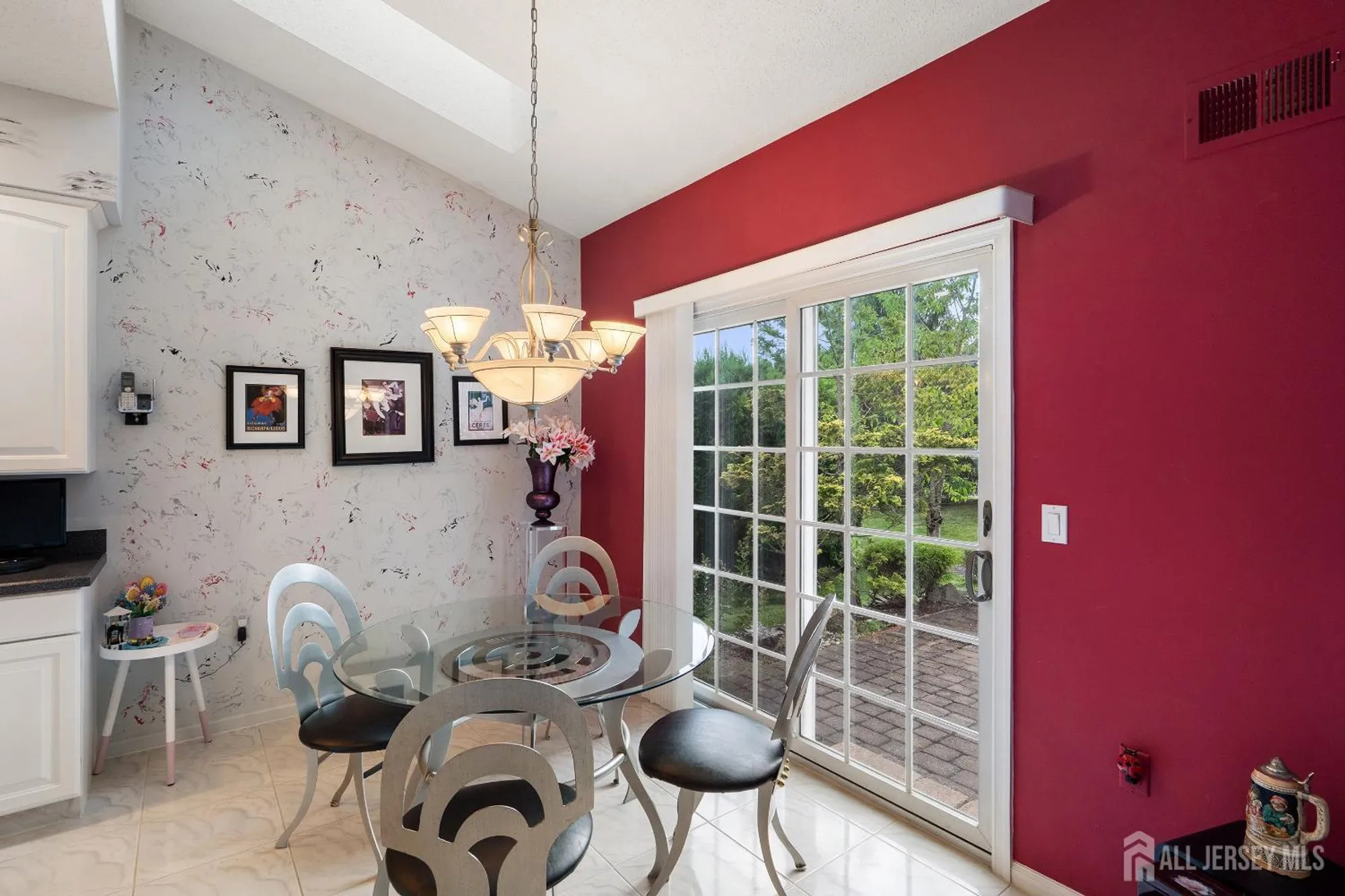 Property Slideshow image 9 of 32 | 22 chandler ct, Monroe, NJ, 08831