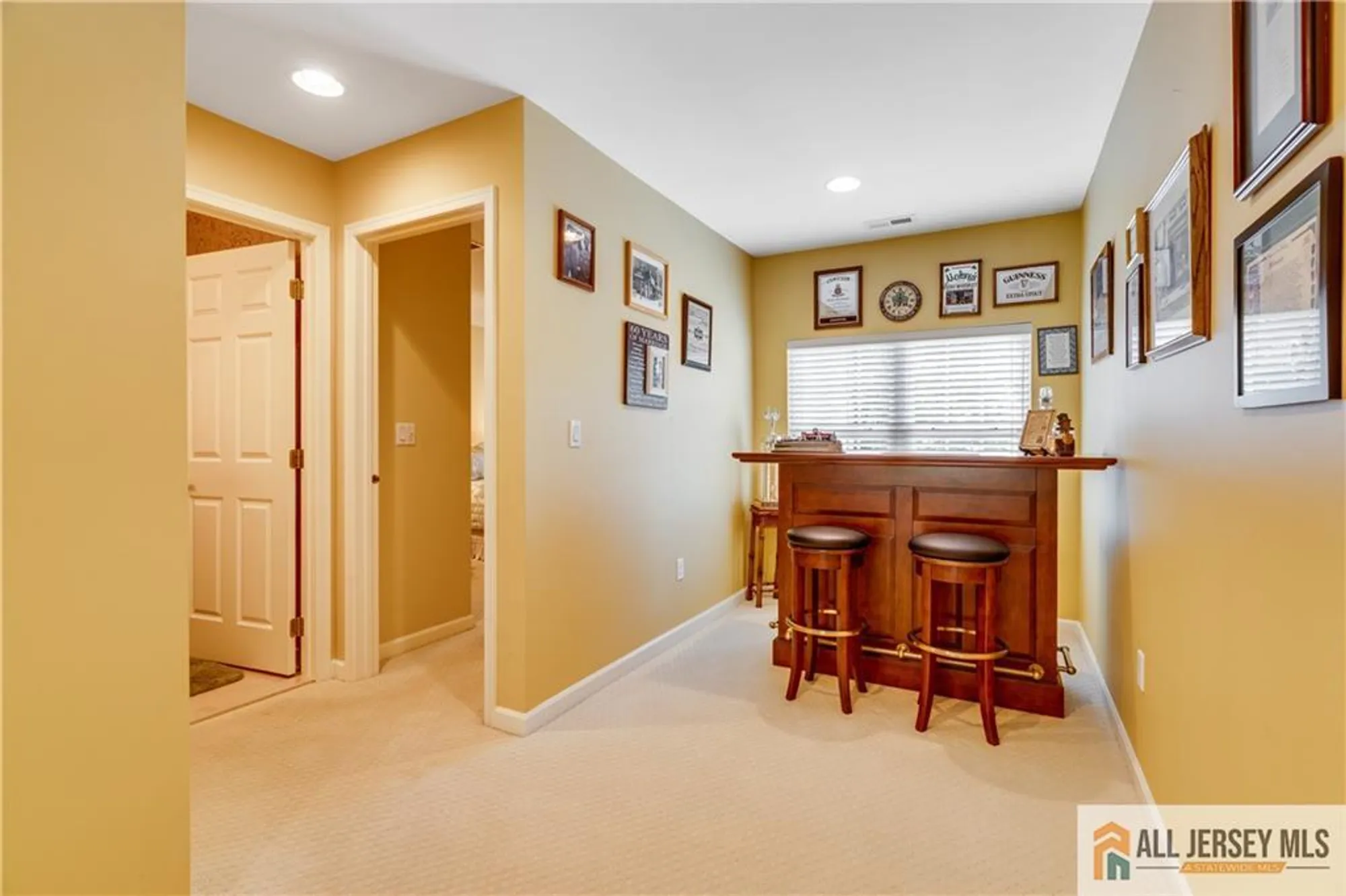 Property Slideshow image 19 of 28 | 77 andover dr, Kendall Park, NJ, 08824