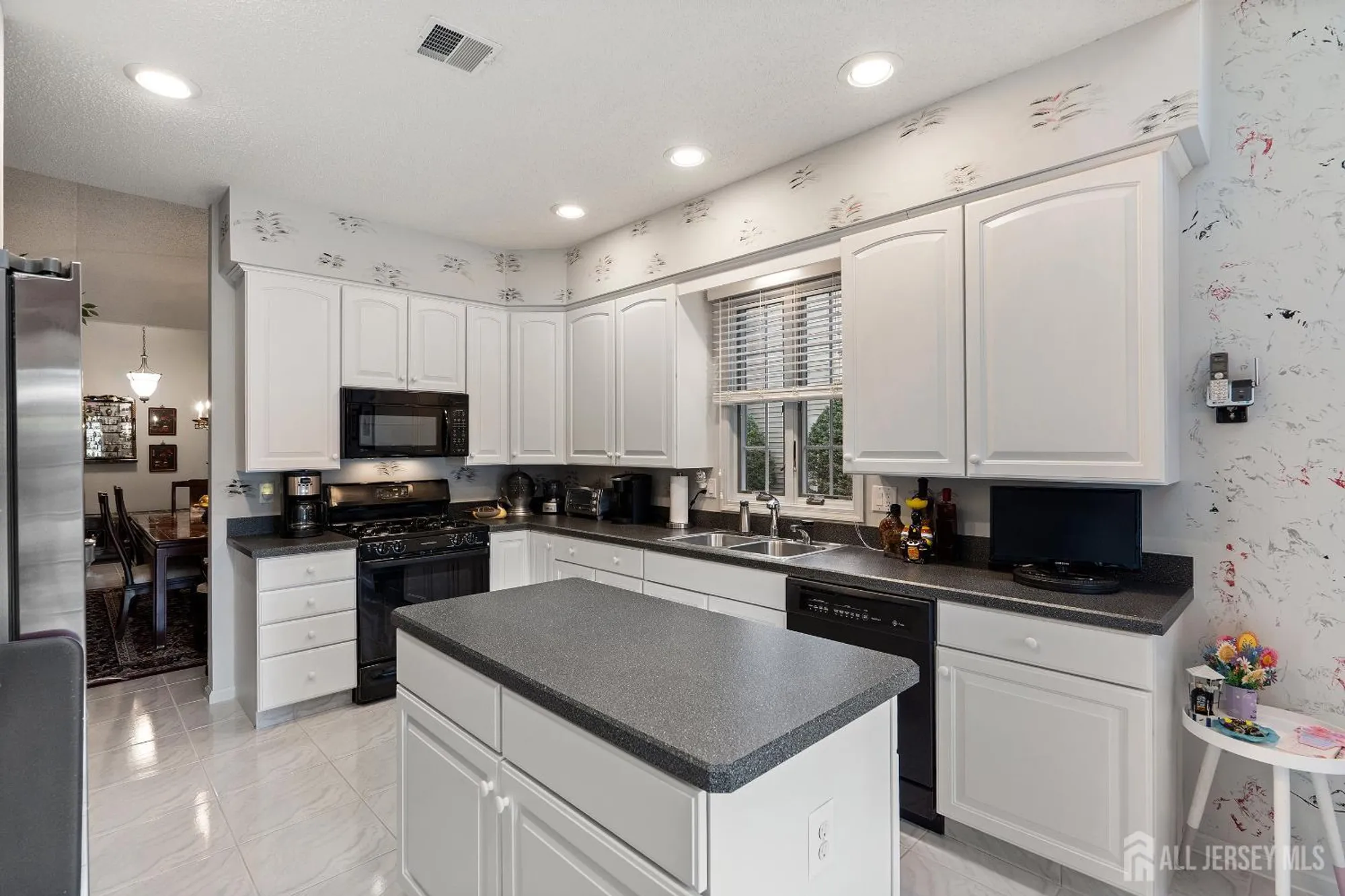 Property Slideshow image 11 of 32 | 22 chandler ct, Monroe, NJ, 08831