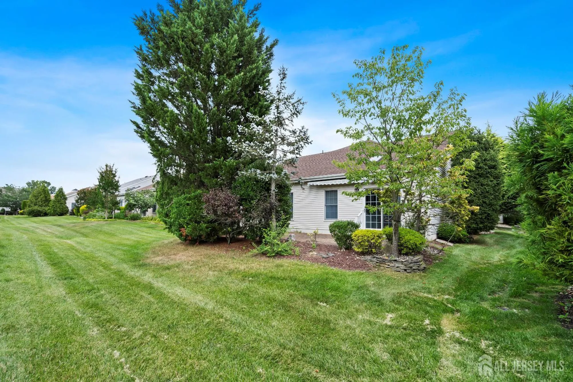 Property Slideshow image 26 of 32 | 22 chandler ct, Monroe, NJ, 08831