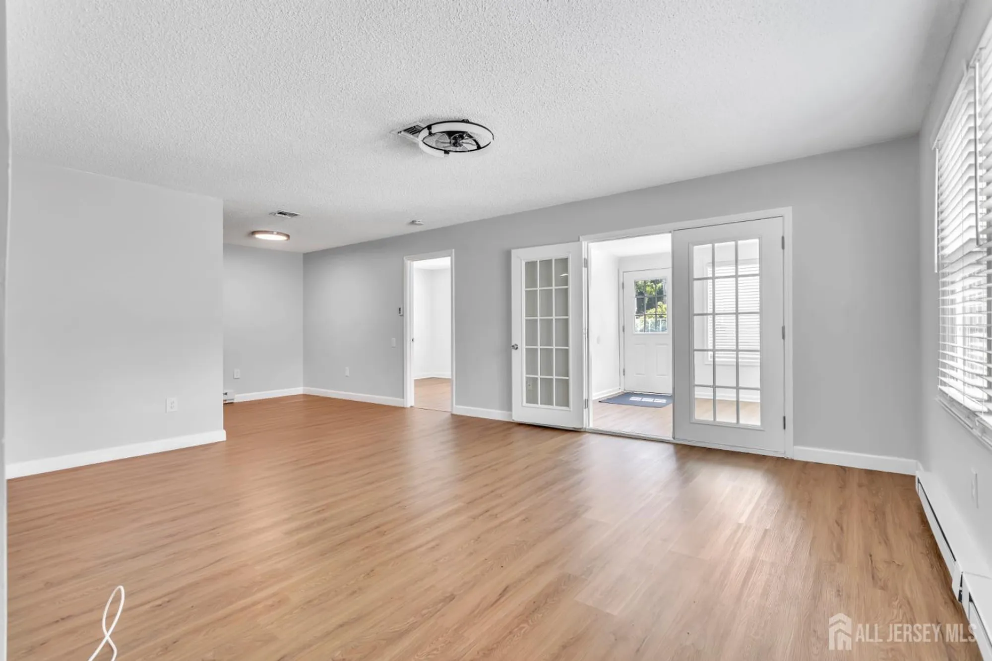 Property Slideshow image 6 of 25 | 326 nantuckett ln a, Monroe, NJ, 08831