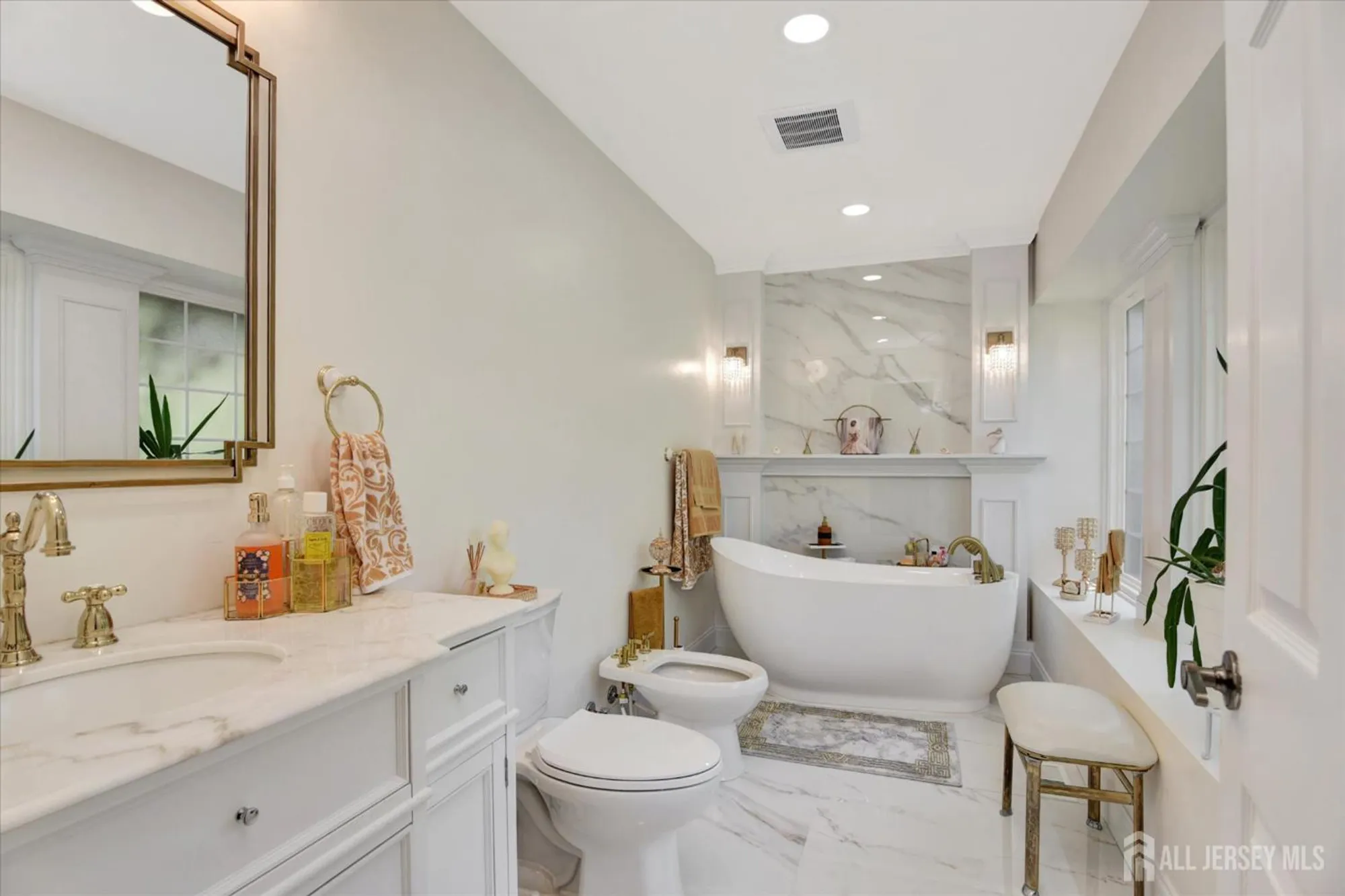 Property Slideshow image 18 of 31 | 20 john hancock dr, Monroe, NJ, 08831