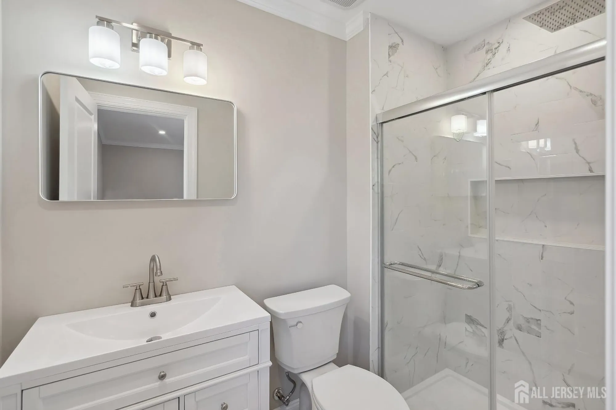 Property Slideshow image 18 of 27 | 95 carlisle rd, Toms River, NJ, 08757