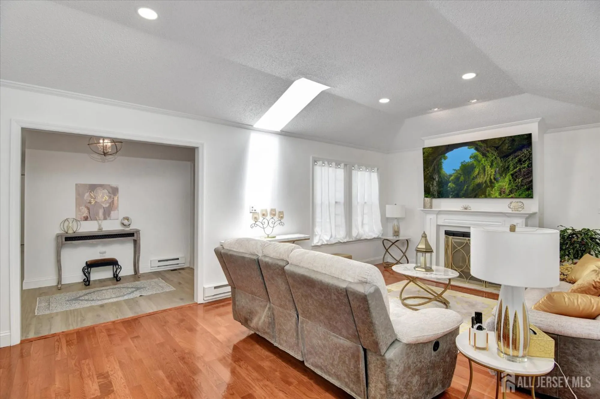 Property Slideshow image 14 of 31 | 20 john hancock dr, Monroe, NJ, 08831