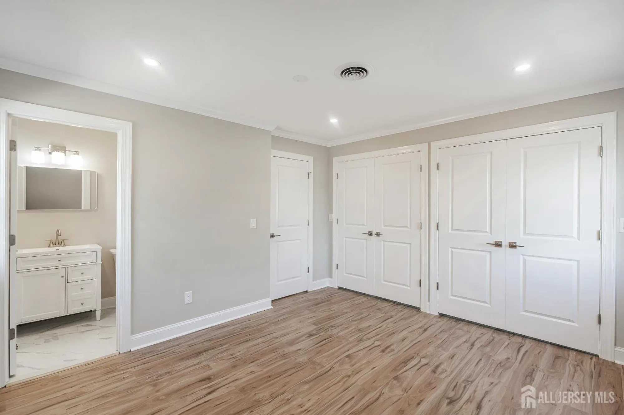 Property Slideshow image 16 of 27 | 95 carlisle rd, Toms River, NJ, 08757