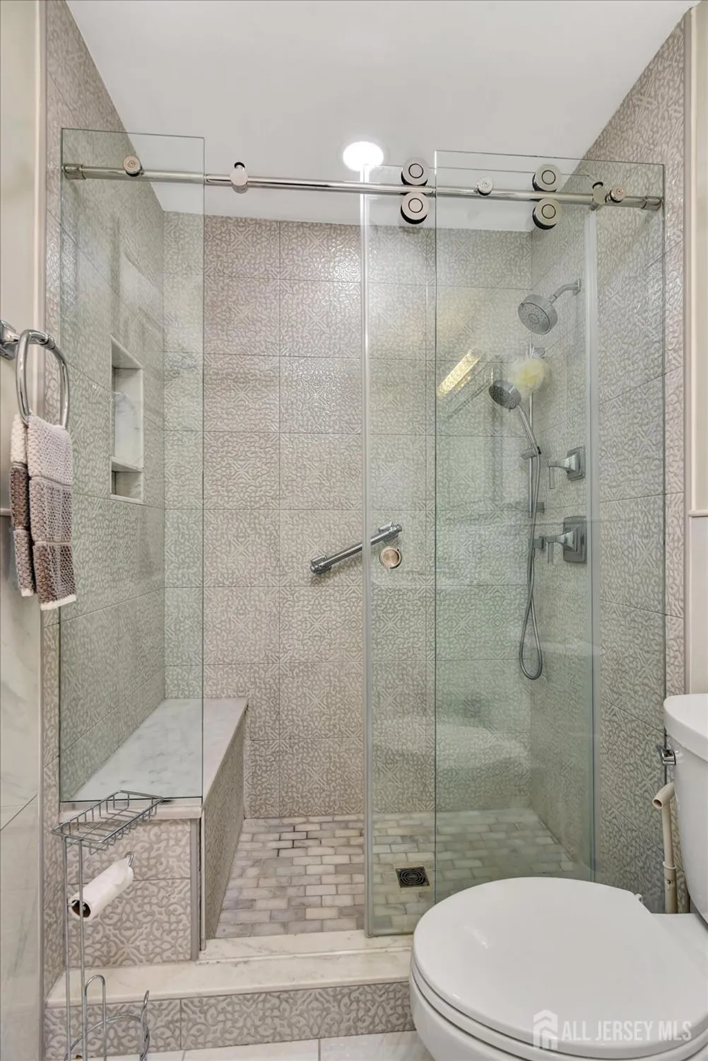 Property Slideshow image 21 of 31 | 20 john hancock dr, Monroe, NJ, 08831