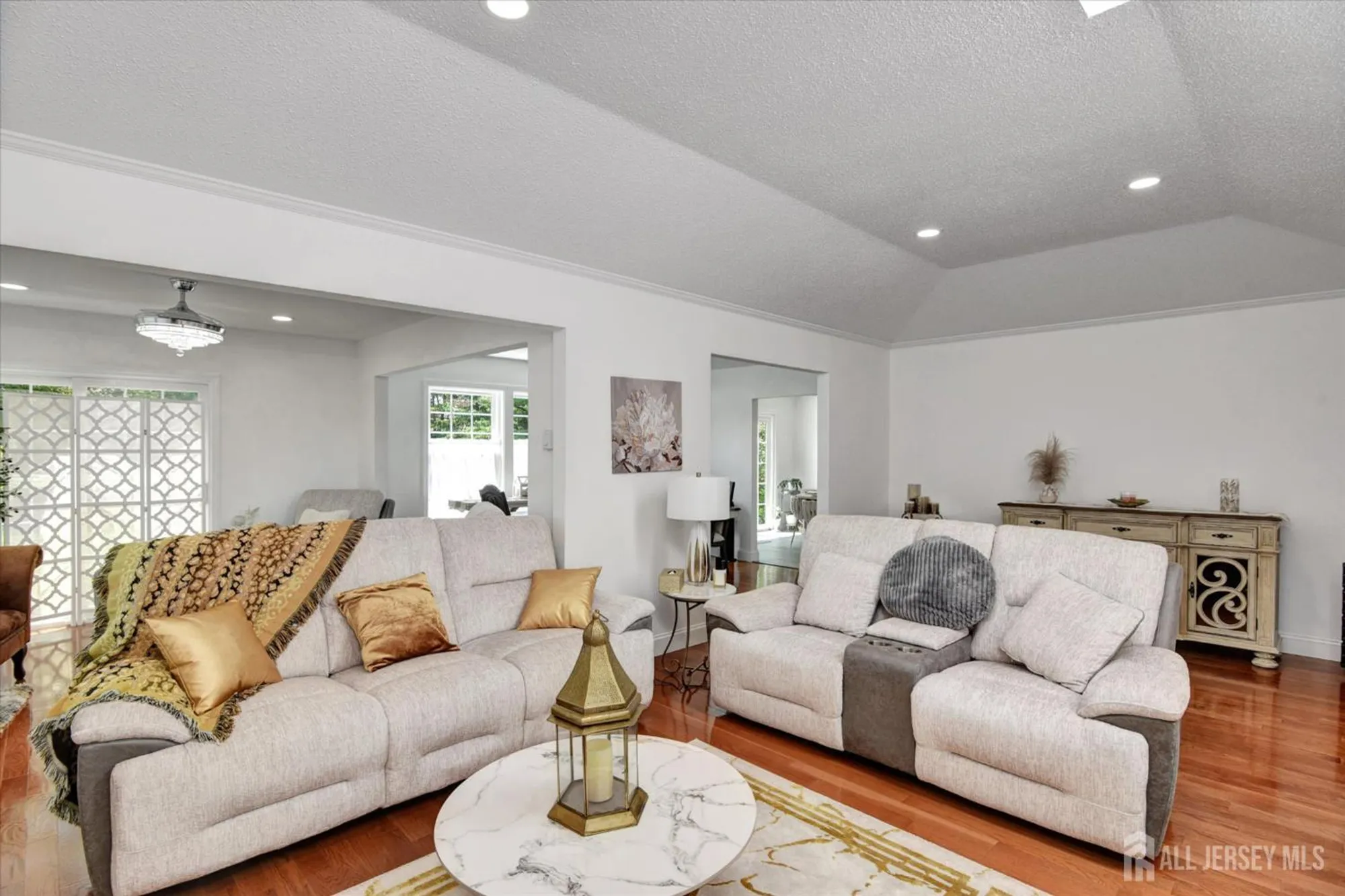 Property Slideshow image 15 of 31 | 20 john hancock dr, Monroe, NJ, 08831