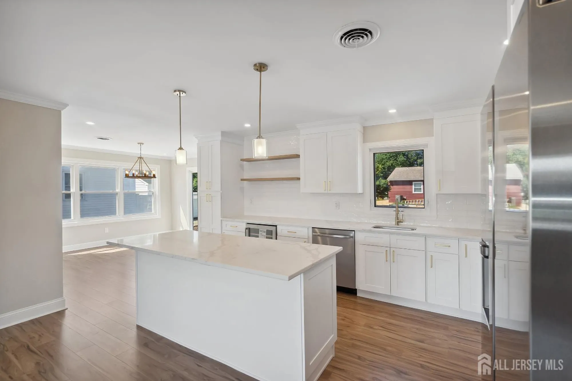 Property Slideshow image 10 of 27 | 95 carlisle rd, Toms River, NJ, 08757