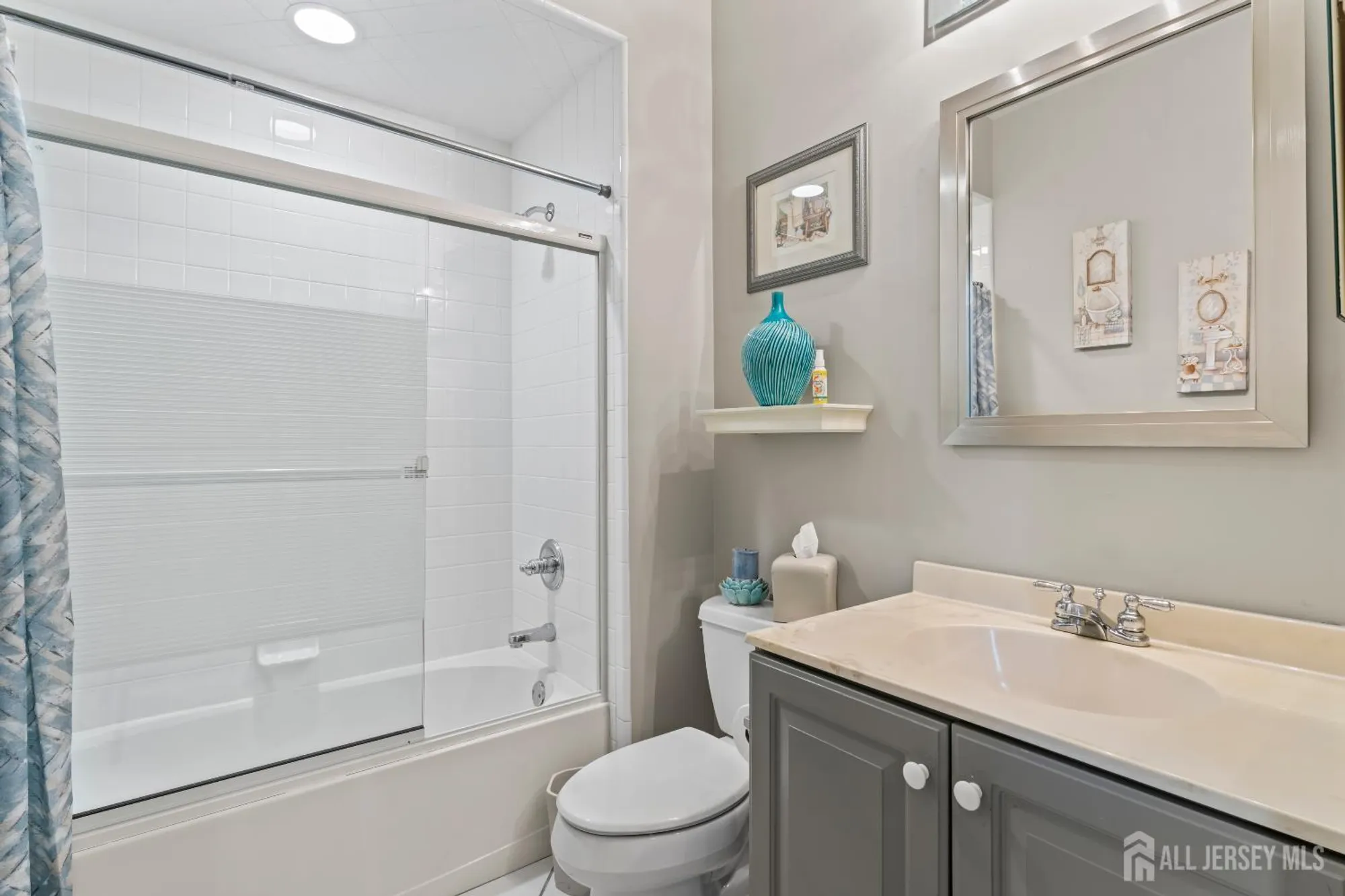 Property Slideshow image 20 of 30 | 52 stonewyck pl, Monroe, NJ, 08831