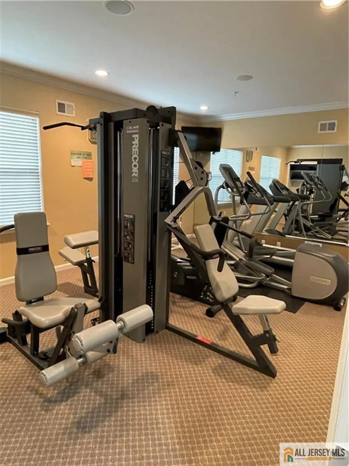 Property Slideshow image 48 of 48 | 10 holly manor ct, Helmetta, NJ, 08828