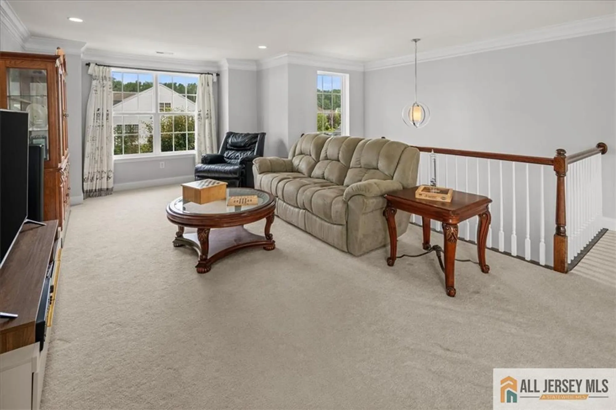 Property Slideshow image 33 of 61 | 19 dunwell dr, Kendall Park, NJ, 08824
