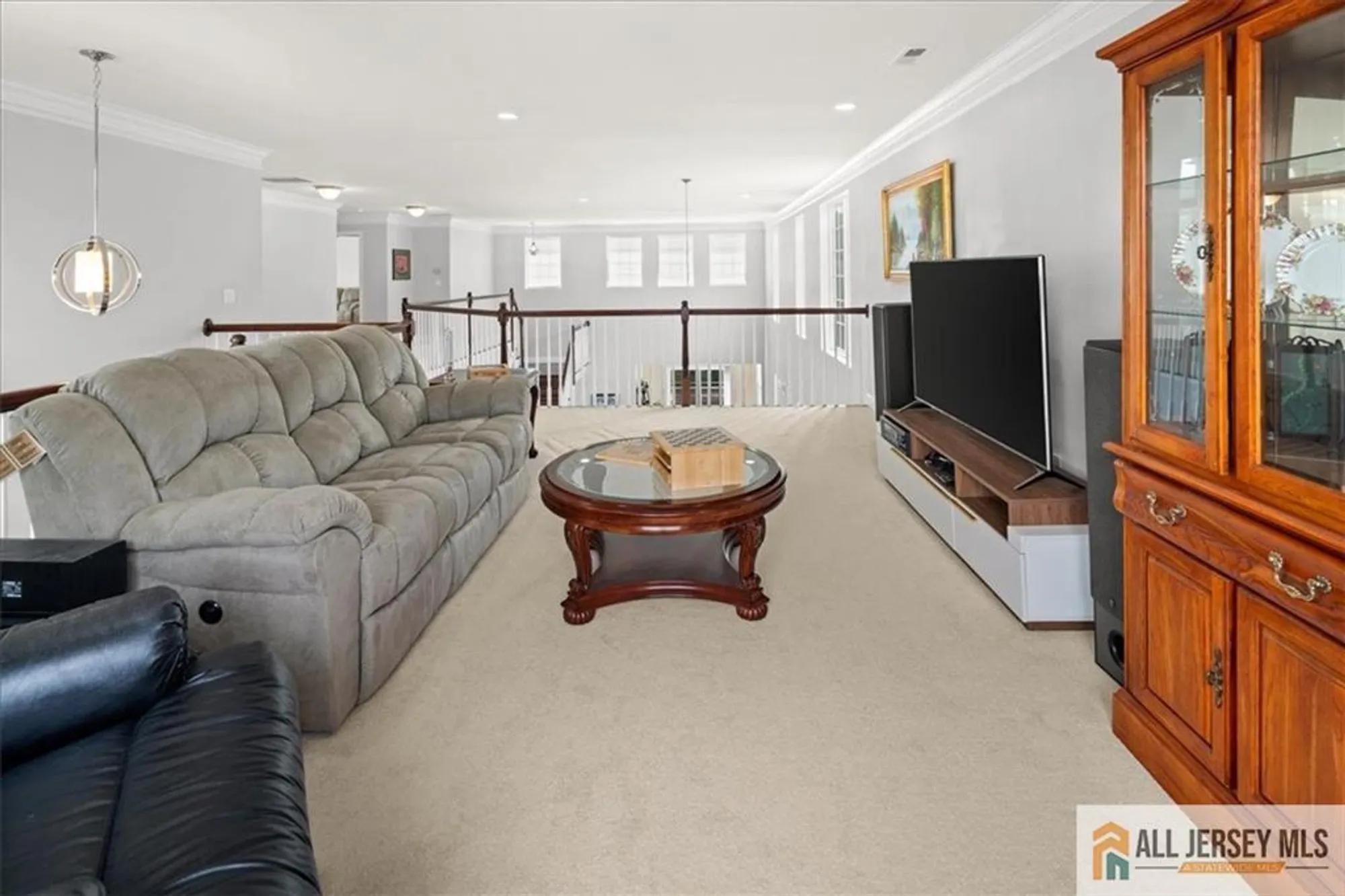 Property Slideshow image 34 of 61 | 19 dunwell dr, Kendall Park, NJ, 08824