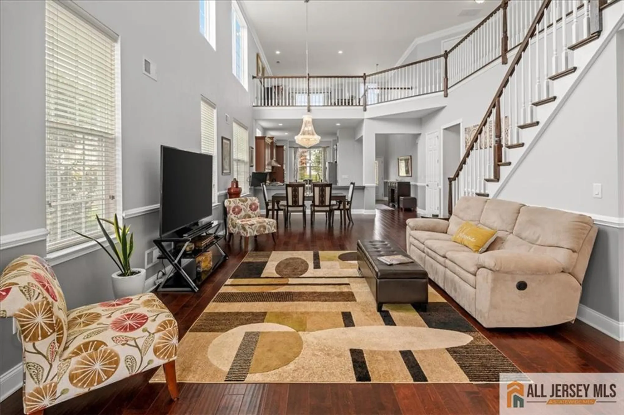 Property Slideshow image 18 of 61 | 19 dunwell dr, Kendall Park, NJ, 08824