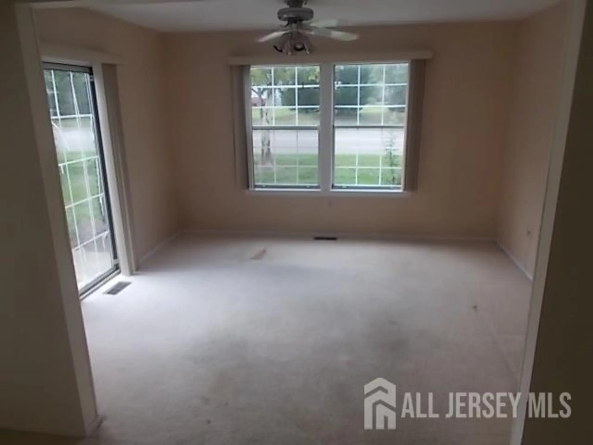 Property Slideshow image 5 of 11 | 29 hillsborough dr b, Monroe, NJ, 08831