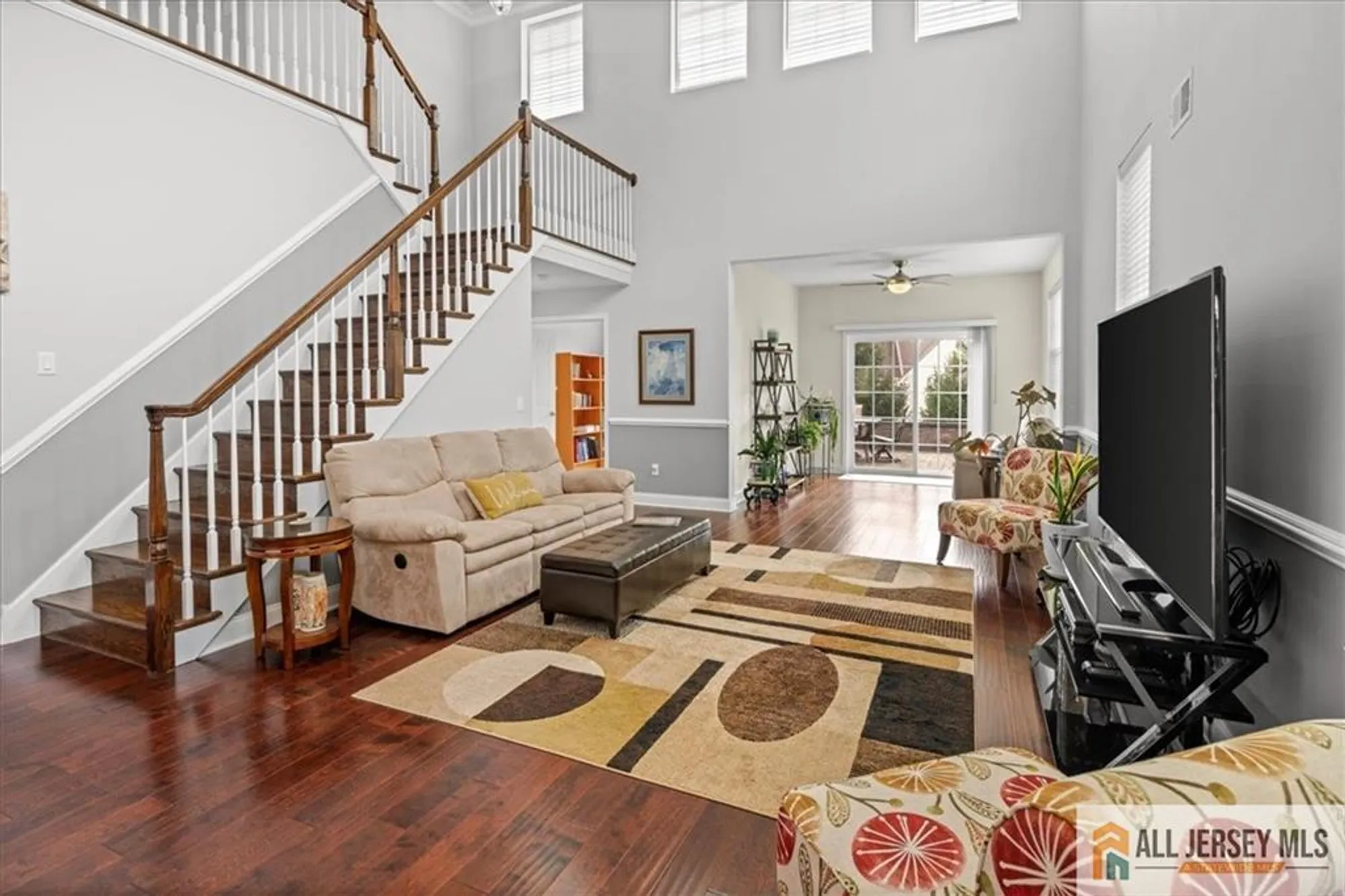 Property Slideshow image 17 of 61 | 19 dunwell dr, Kendall Park, NJ, 08824