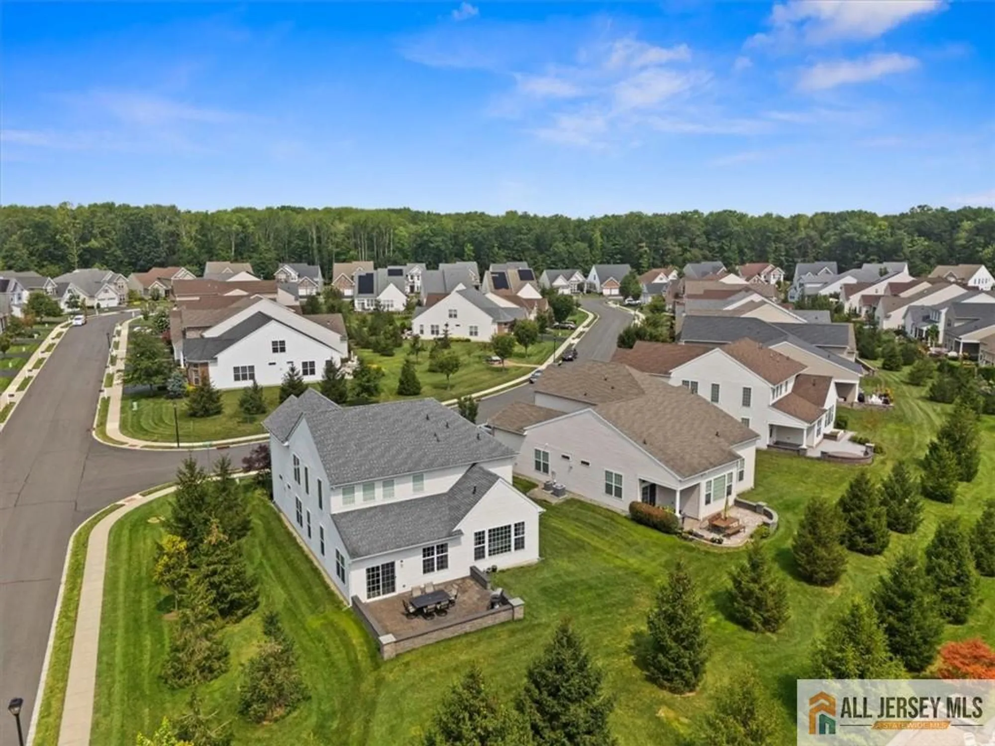 Property Slideshow image 47 of 61 | 19 dunwell dr, Kendall Park, NJ, 08824