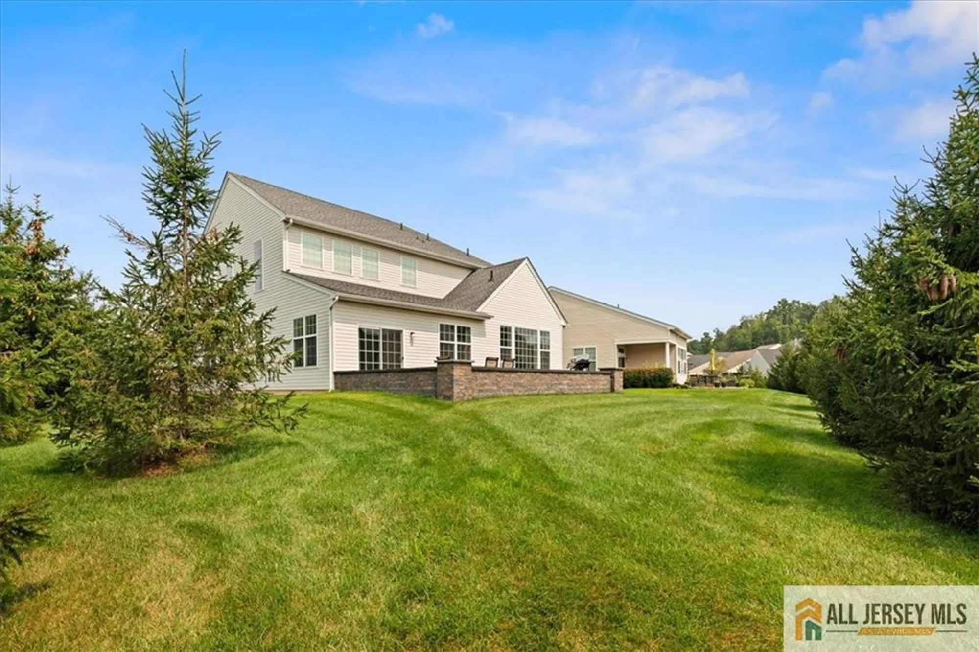 Property Slideshow image 42 of 61 | 19 dunwell dr, Kendall Park, NJ, 08824