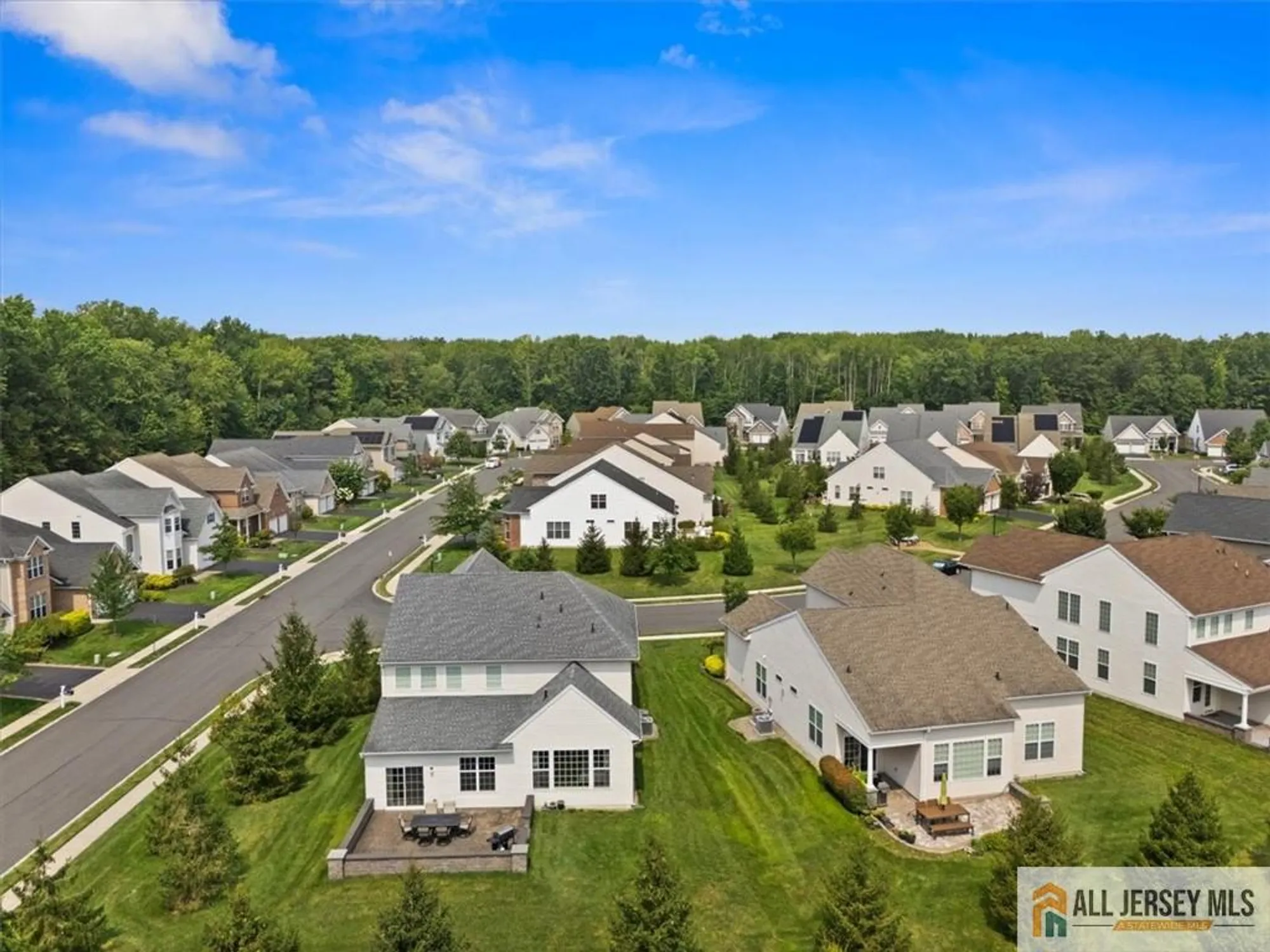 Property Slideshow image 46 of 61 | 19 dunwell dr, Kendall Park, NJ, 08824