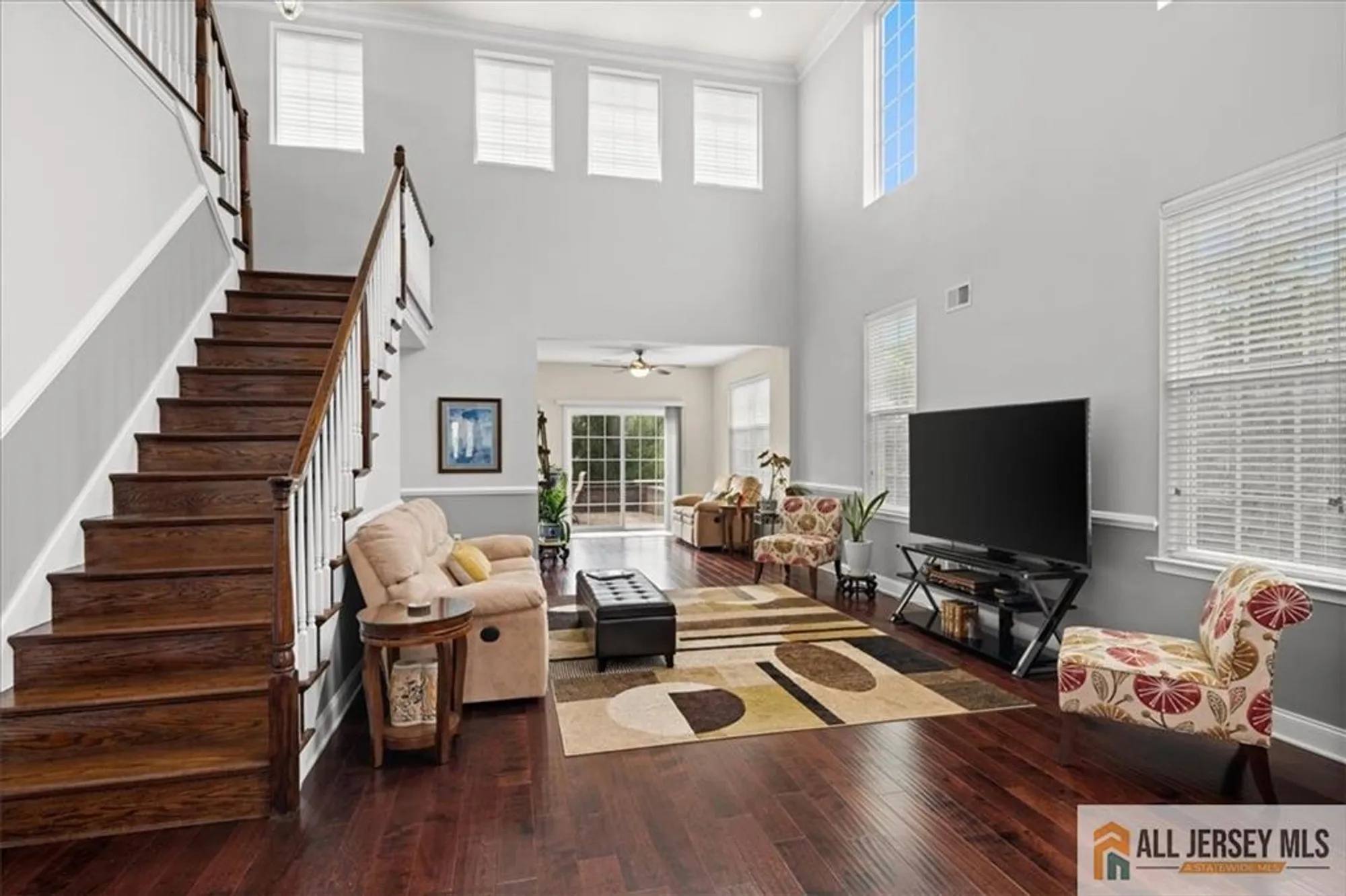 Property Slideshow image 15 of 61 | 19 dunwell dr, Kendall Park, NJ, 08824