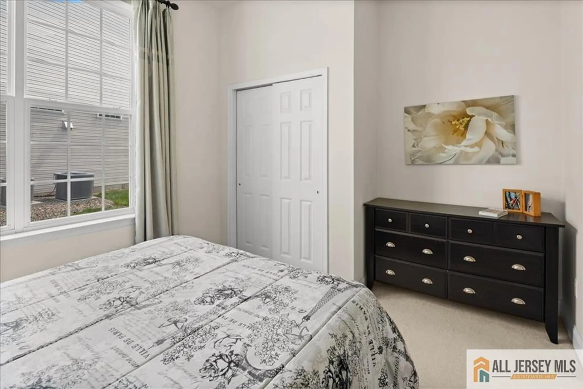 Property Slideshow image 28 of 61 | 19 dunwell dr, Kendall Park, NJ, 08824