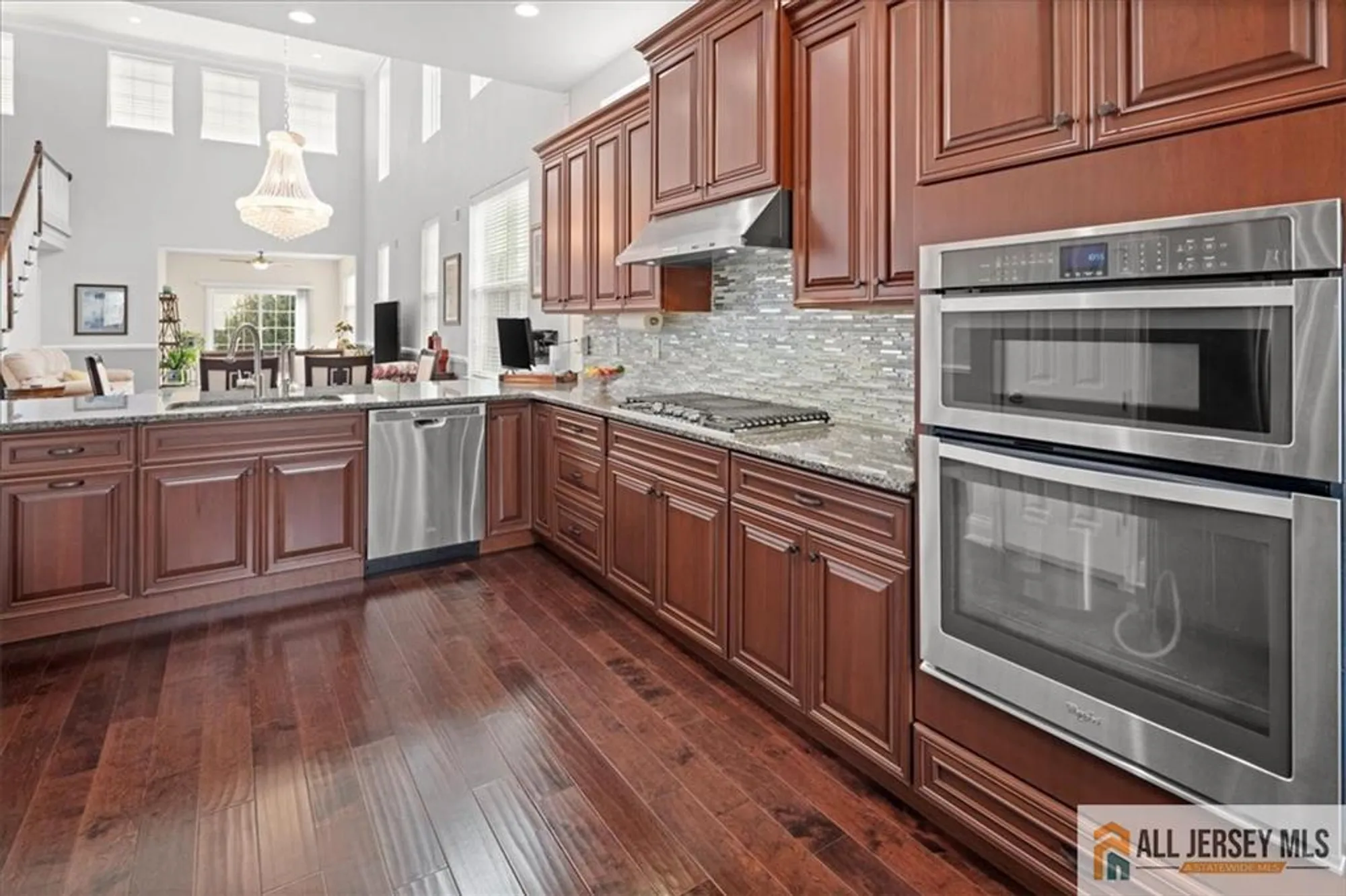 Property Slideshow image 11 of 61 | 19 dunwell dr, Kendall Park, NJ, 08824