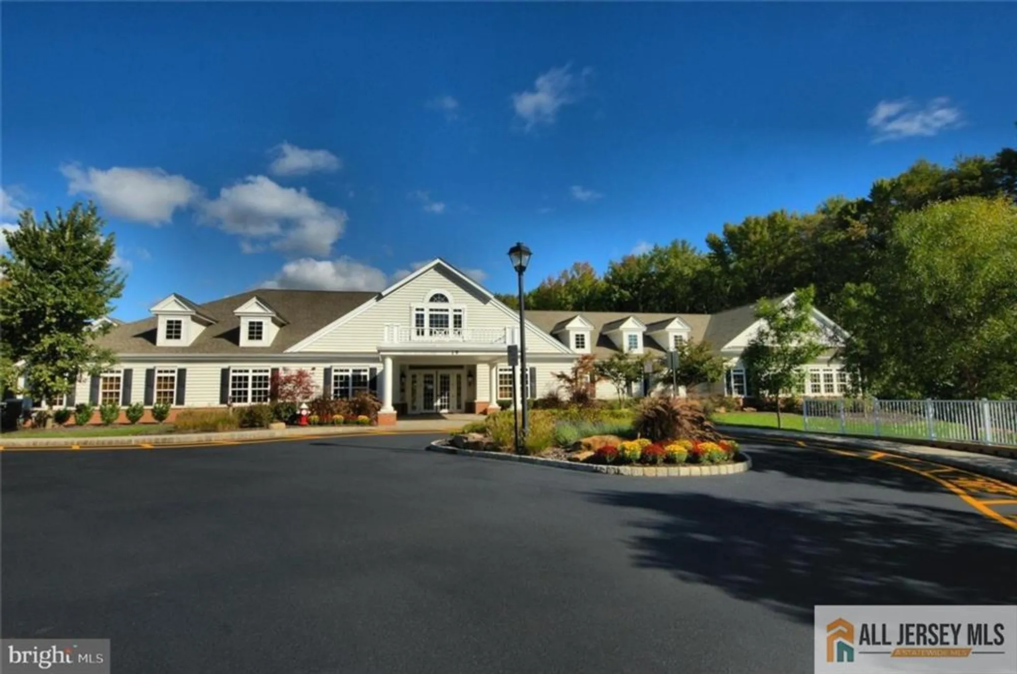Property Slideshow image 49 of 61 | 19 dunwell dr, Kendall Park, NJ, 08824