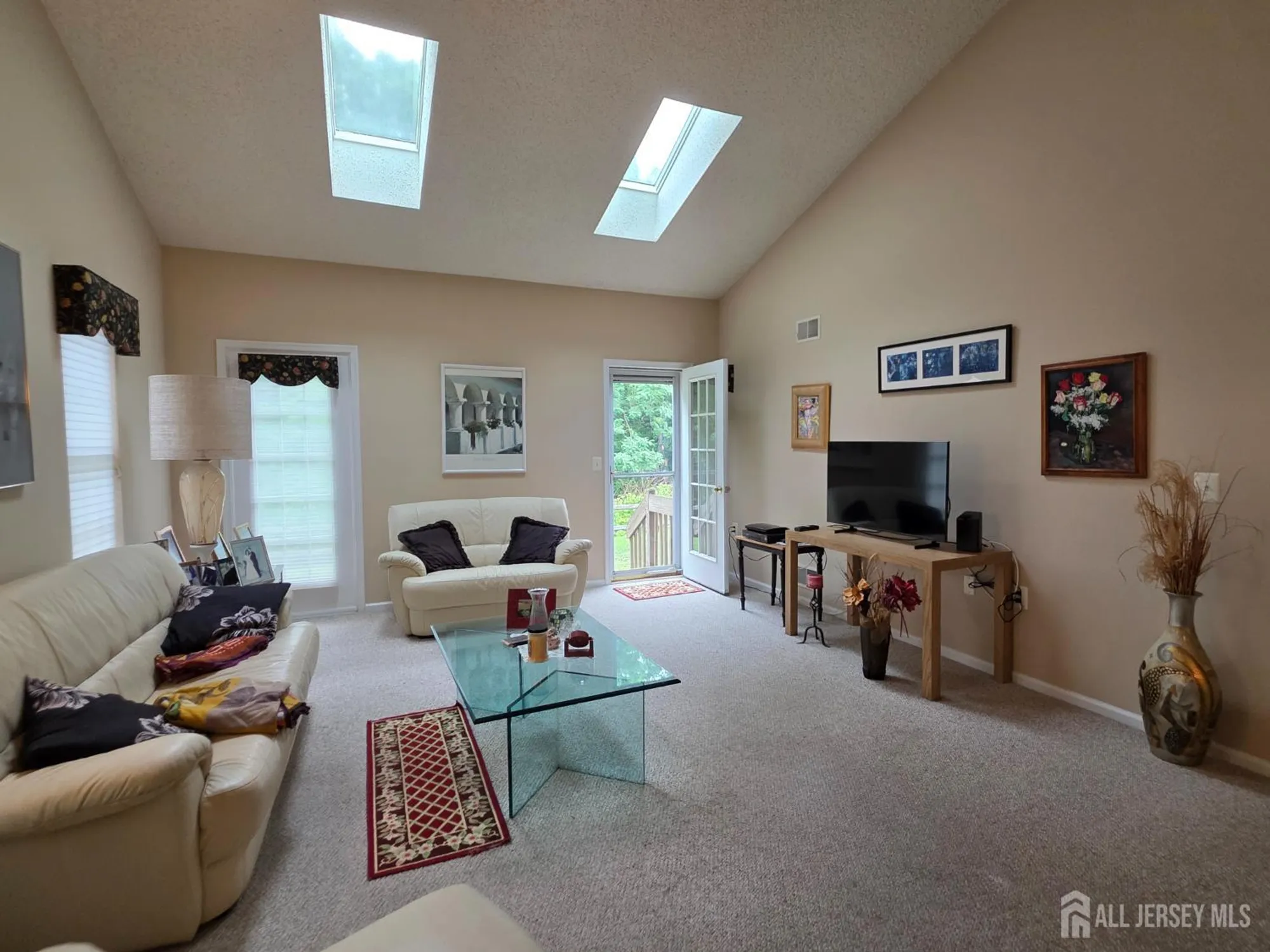 Property Slideshow image 7 of 18 | 34 stonewyck pl, Monroe, NJ, 08831