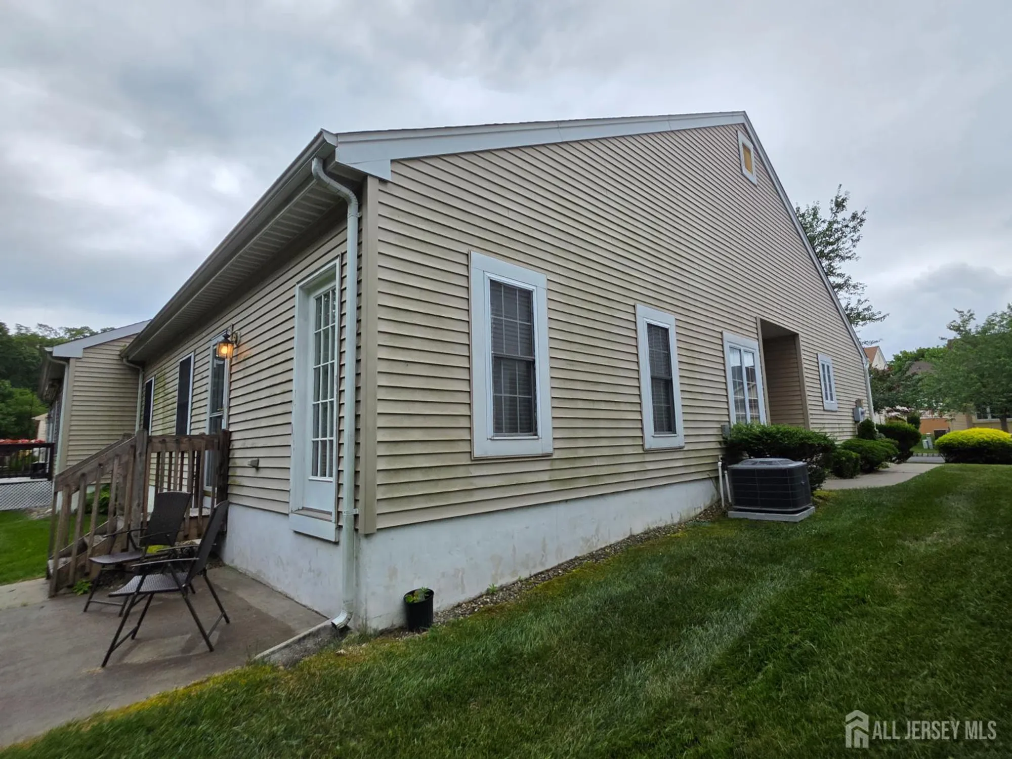 Property Slideshow image 16 of 18 | 34 stonewyck pl, Monroe, NJ, 08831