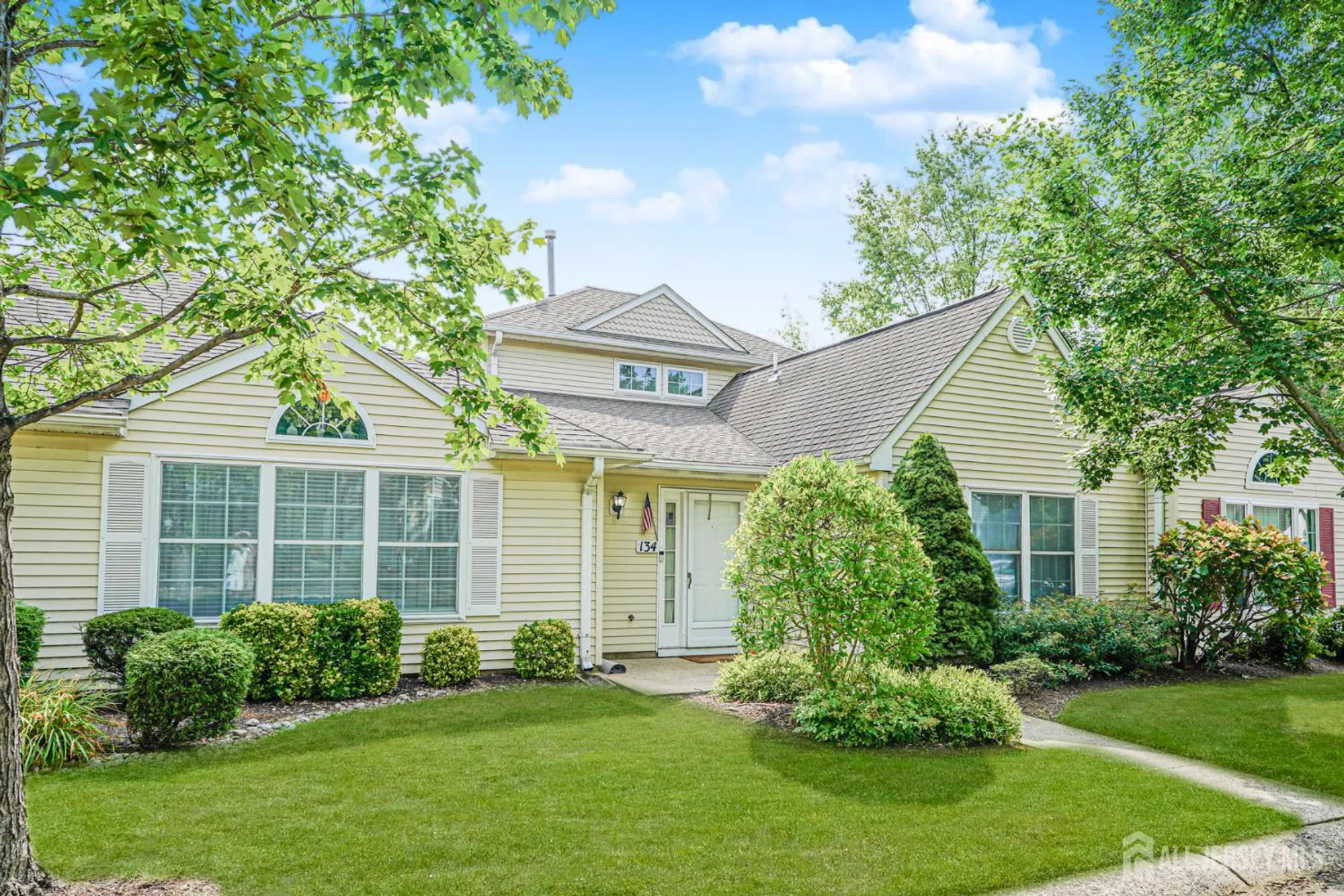 Property Slideshow image 1 of 29 | 134 blackbird dr, Monroe, NJ, 08831