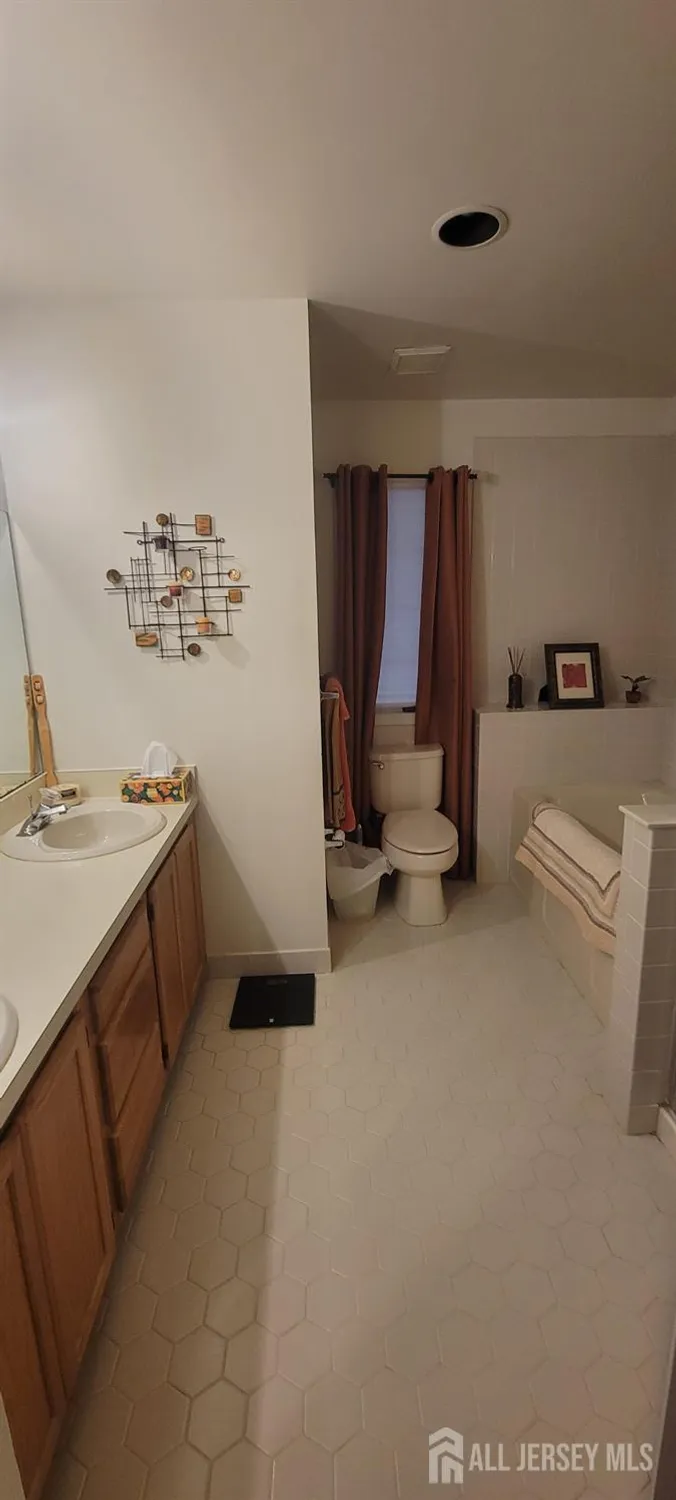 Property Slideshow image 15 of 24 | 85f winthrop rd # 85-f, Monroe, NJ, 08831