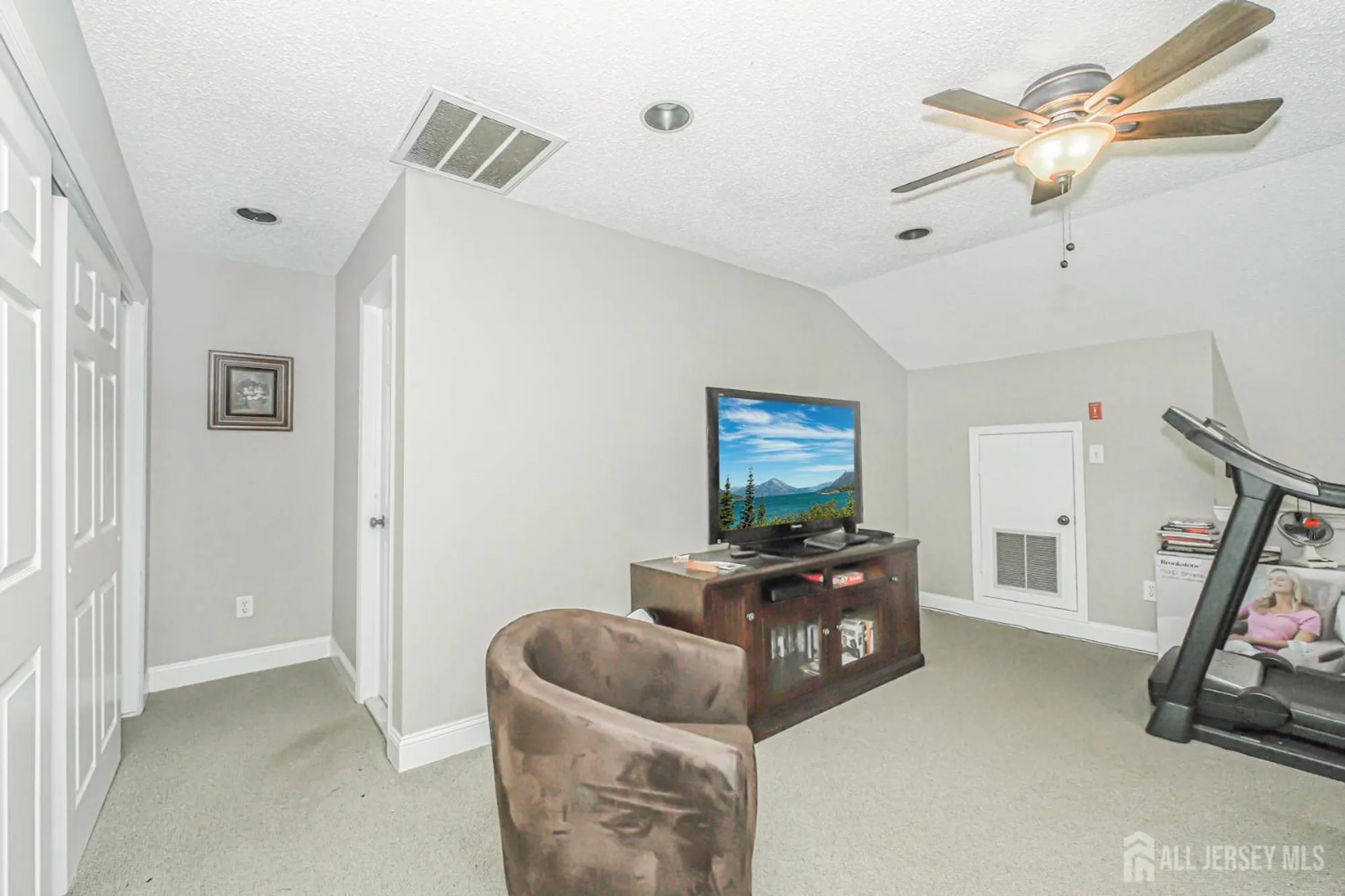 Property Slideshow image 21 of 31 | 43c winthrop rd, Monroe, NJ, 08831