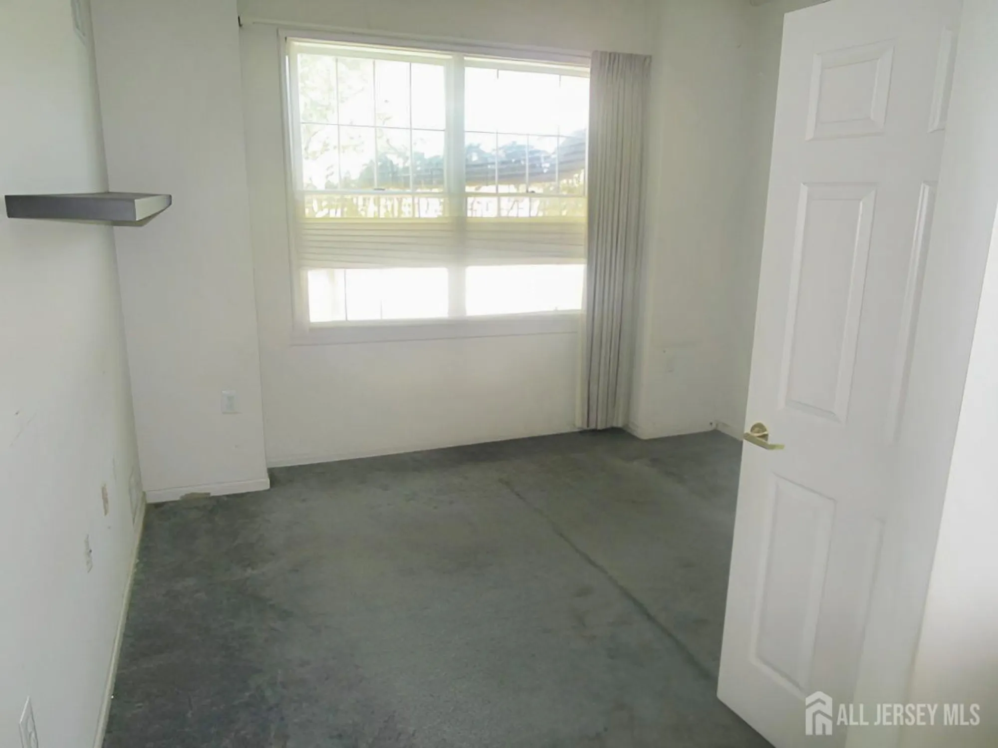 Property Slideshow image 7 of 13 | 44 dawson ln, Monroe, NJ, 08831