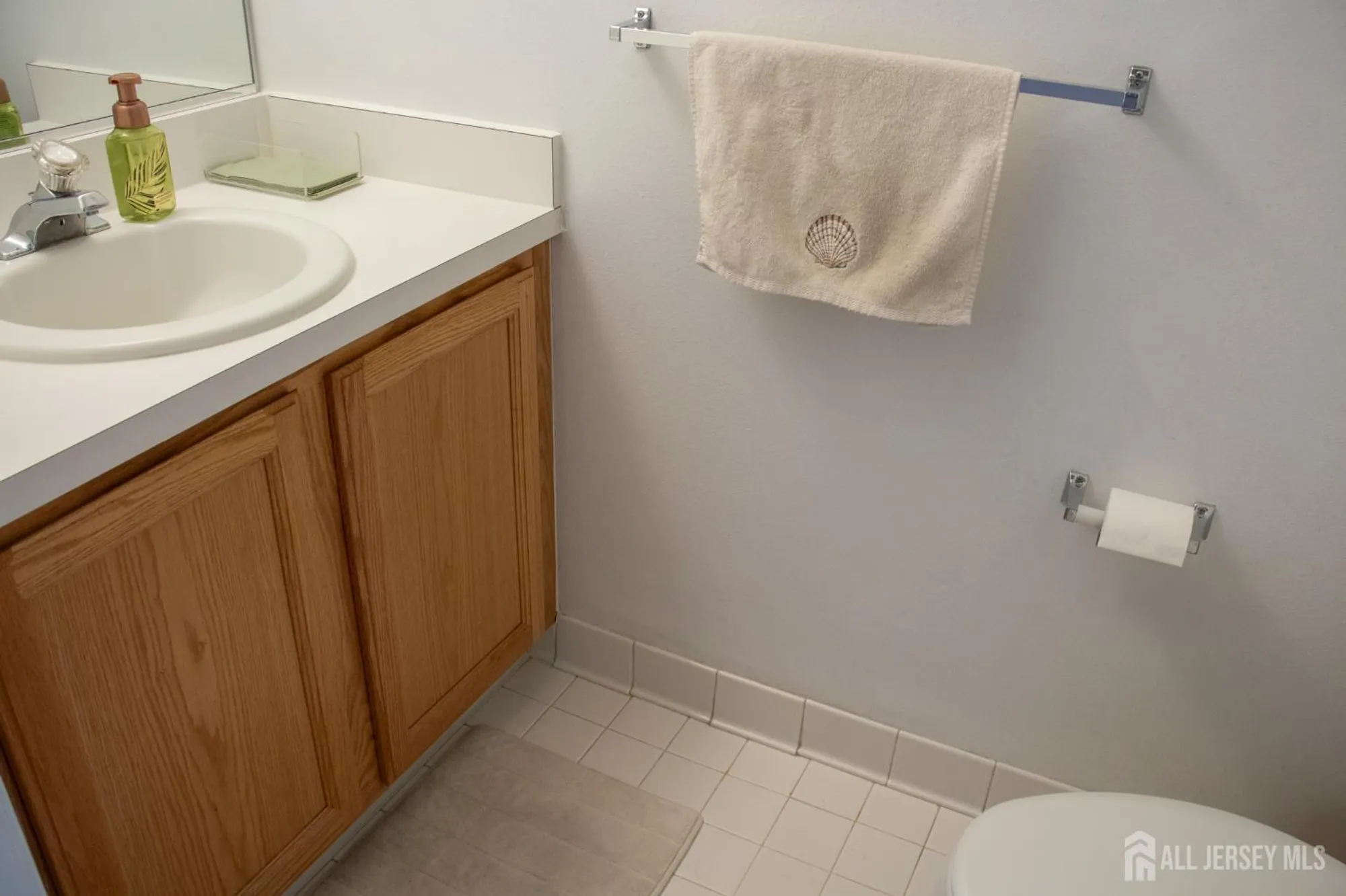 Property Slideshow image 27 of 37 | 267 nighthawk dr, Monroe, NJ, 08831