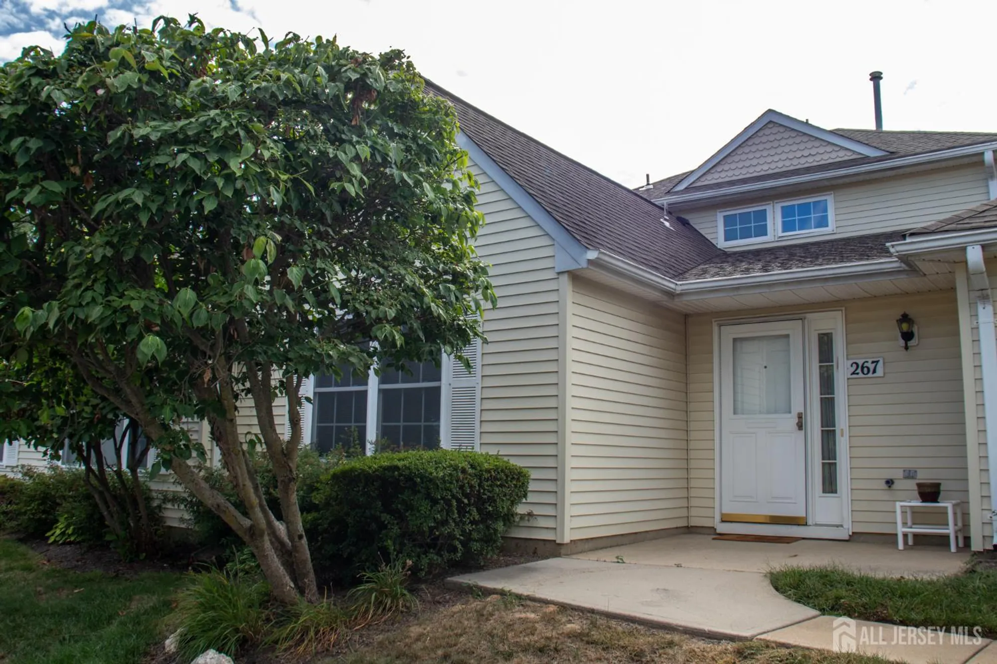Property Slideshow image 1 of 37 | 267 nighthawk dr, Monroe, NJ, 08831