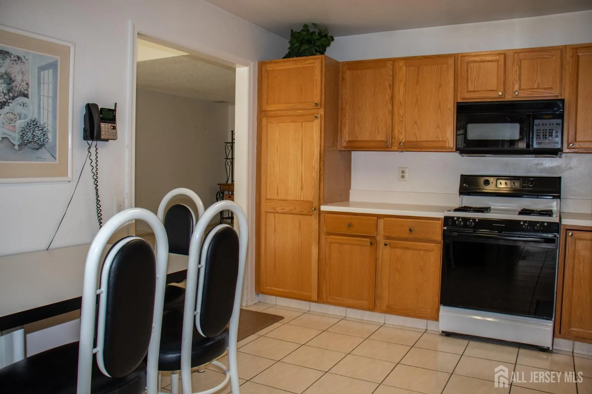 Property Slideshow image 7 of 37 | 267 nighthawk dr, Monroe, NJ, 08831