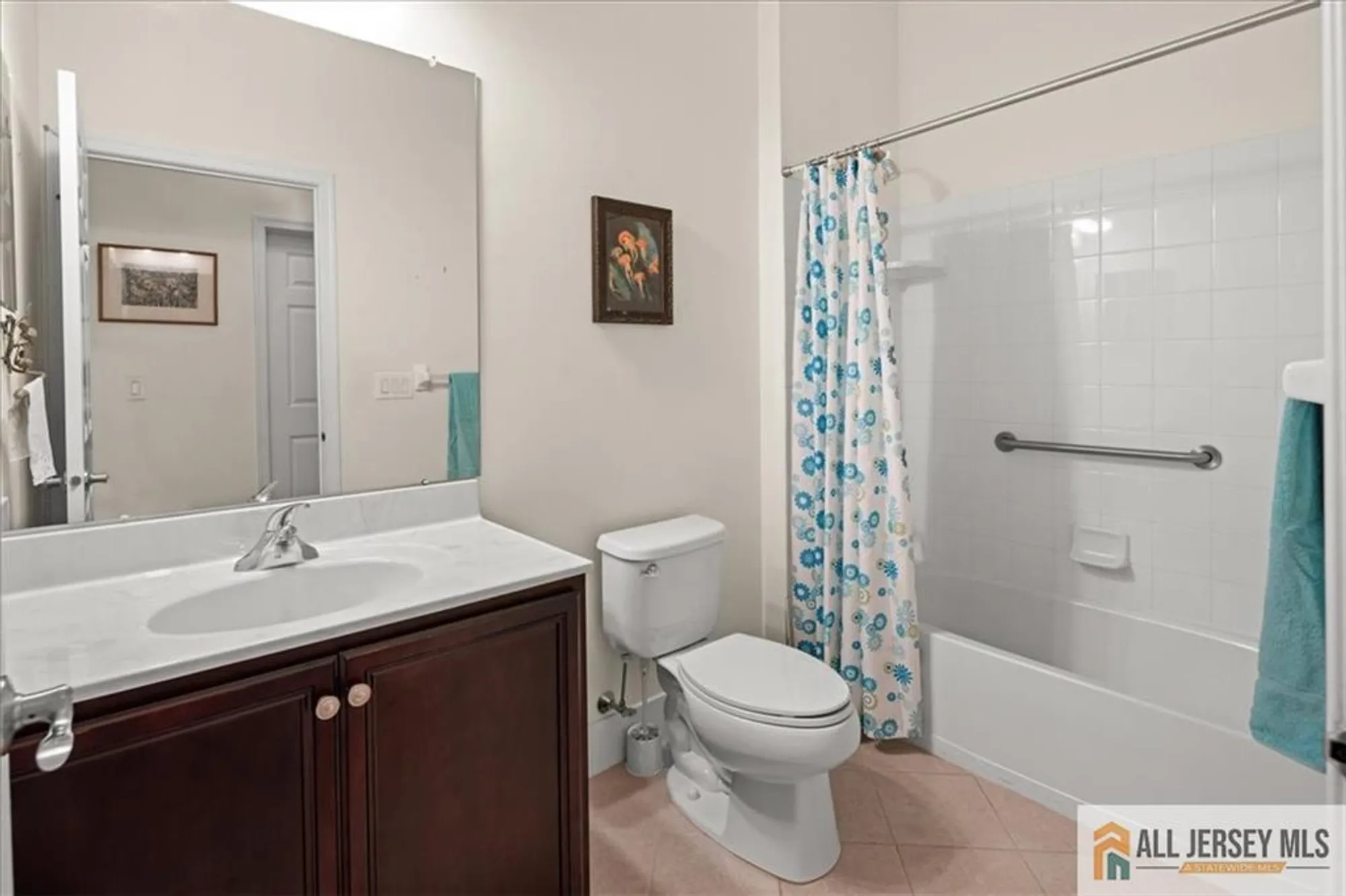 Property Slideshow image 26 of 52 | 14 hardwick dr, Kendall Park, NJ, 08824