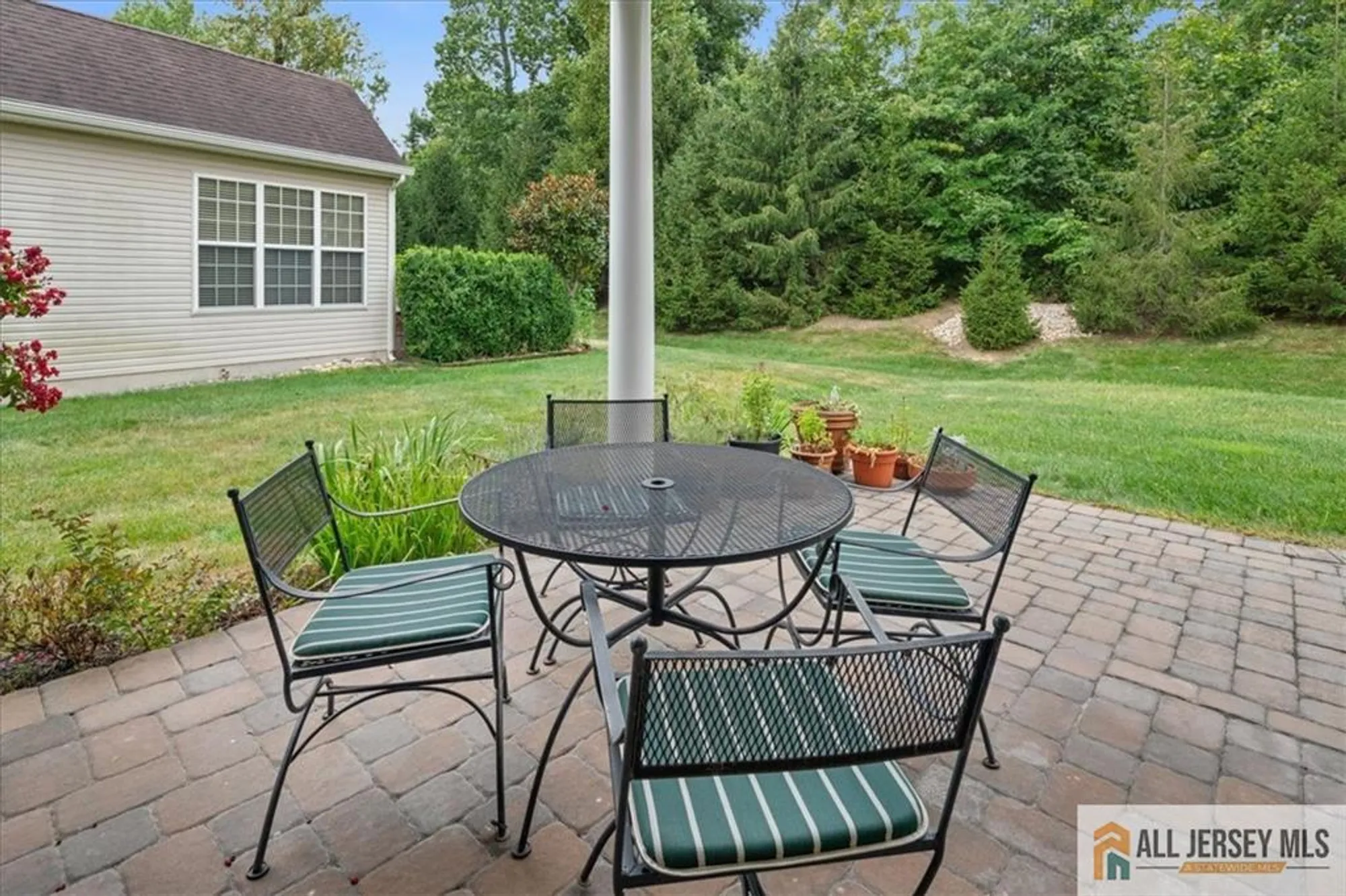 Property Slideshow image 28 of 52 | 14 hardwick dr, Kendall Park, NJ, 08824