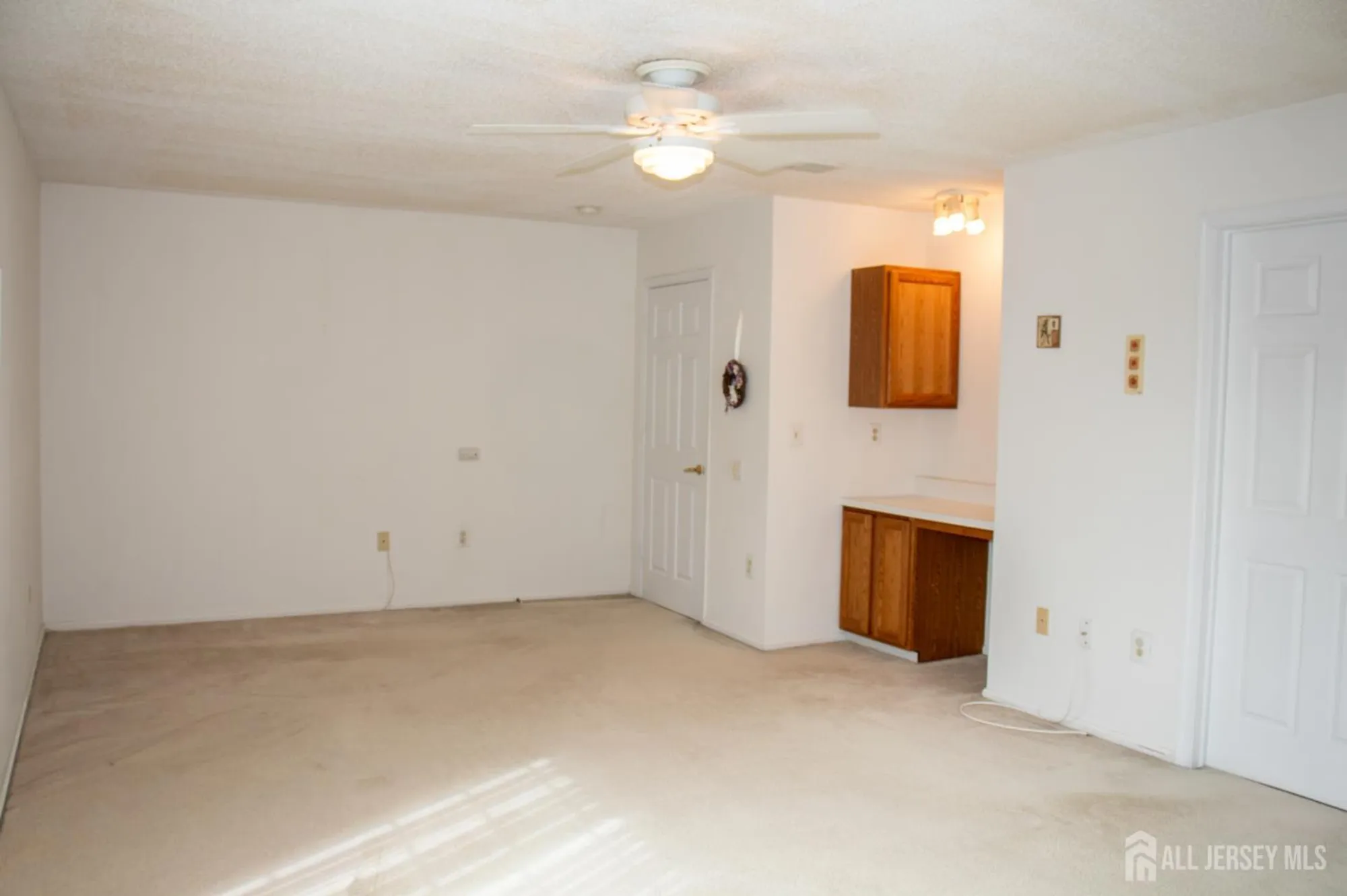 Property Slideshow image 31 of 37 | 267 nighthawk dr, Monroe, NJ, 08831