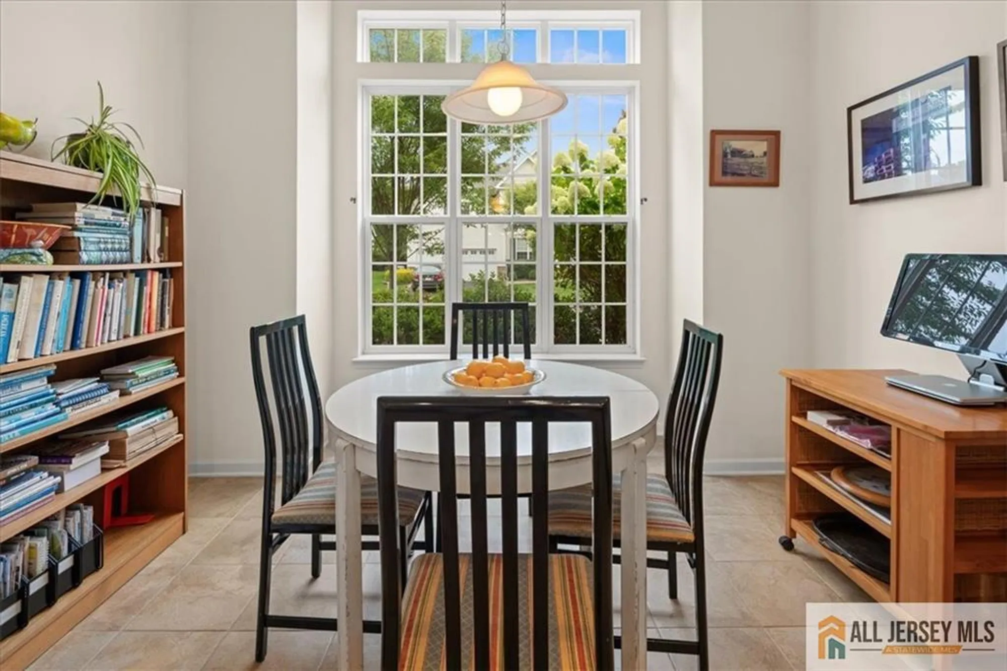 Property Slideshow image 6 of 52 | 14 hardwick dr, Kendall Park, NJ, 08824