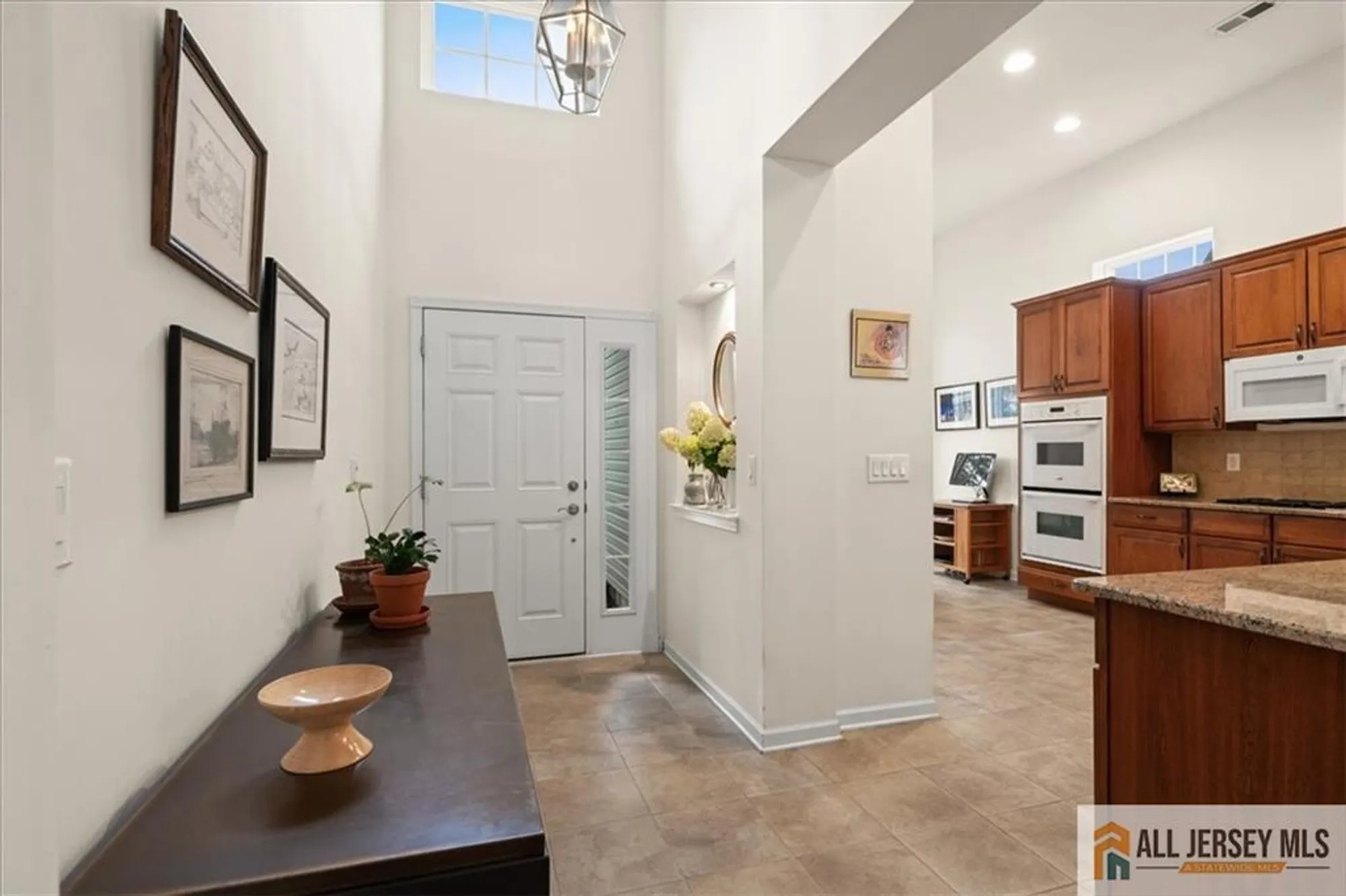 Property Slideshow image 3 of 52 | 14 hardwick dr, Kendall Park, NJ, 08824