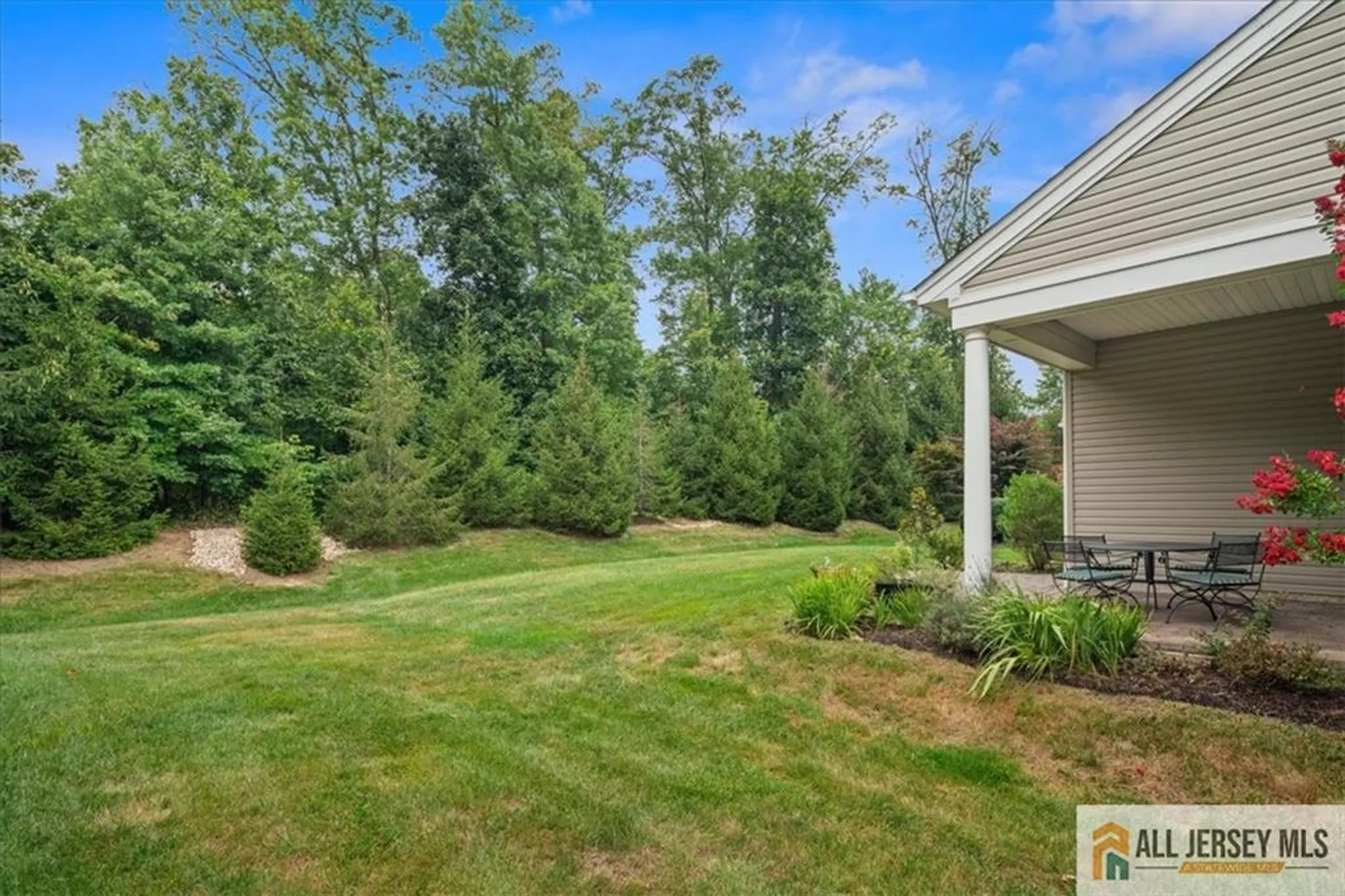 Property Slideshow image 32 of 52 | 14 hardwick dr, Kendall Park, NJ, 08824