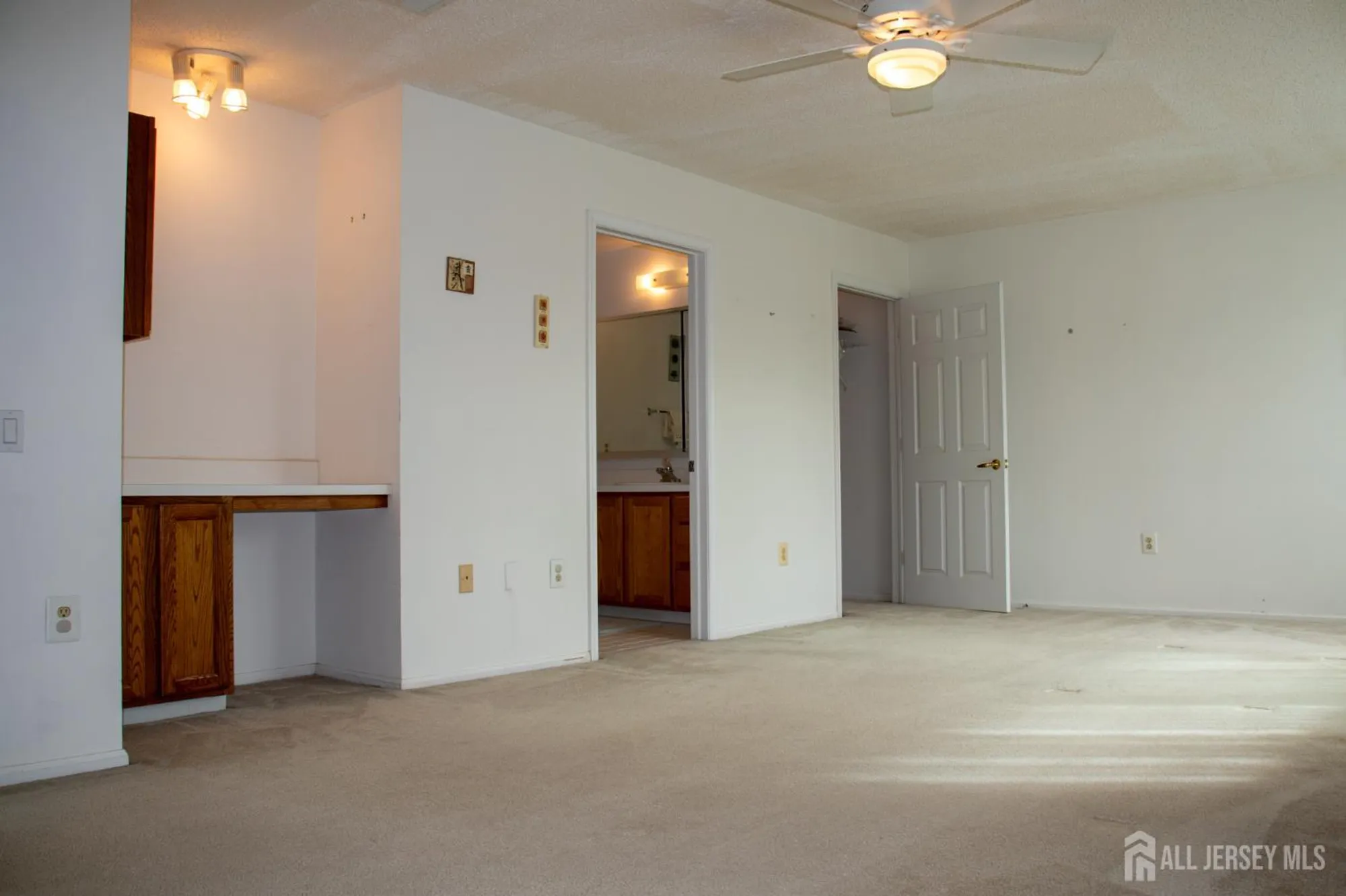 Property Slideshow image 32 of 37 | 267 nighthawk dr, Monroe, NJ, 08831